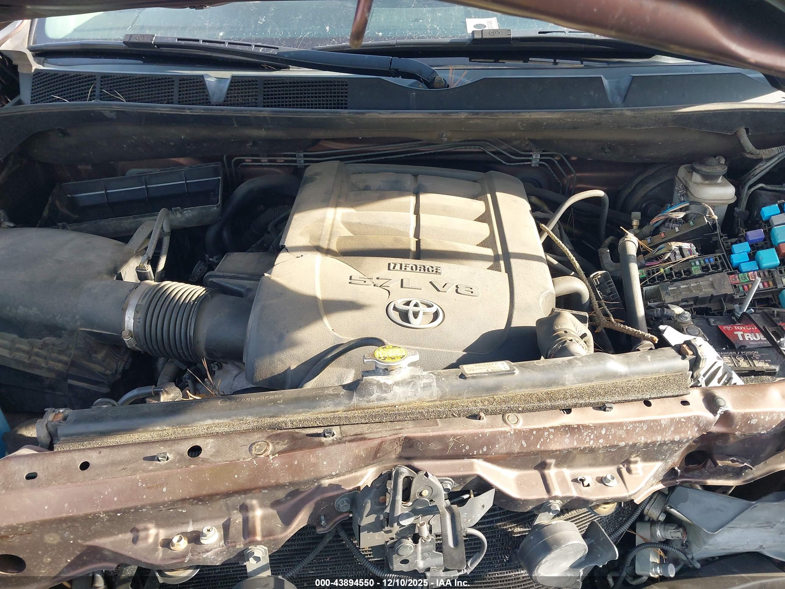 TOYOTA TUNDRA image 10