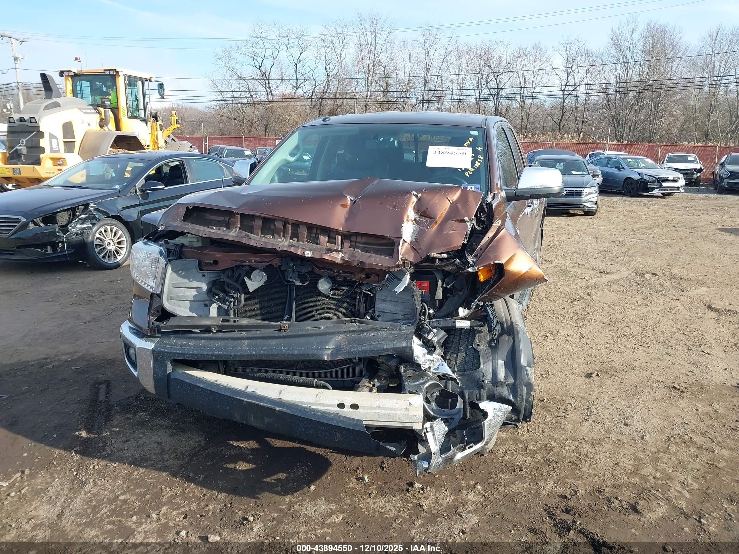 TOYOTA TUNDRA image 6