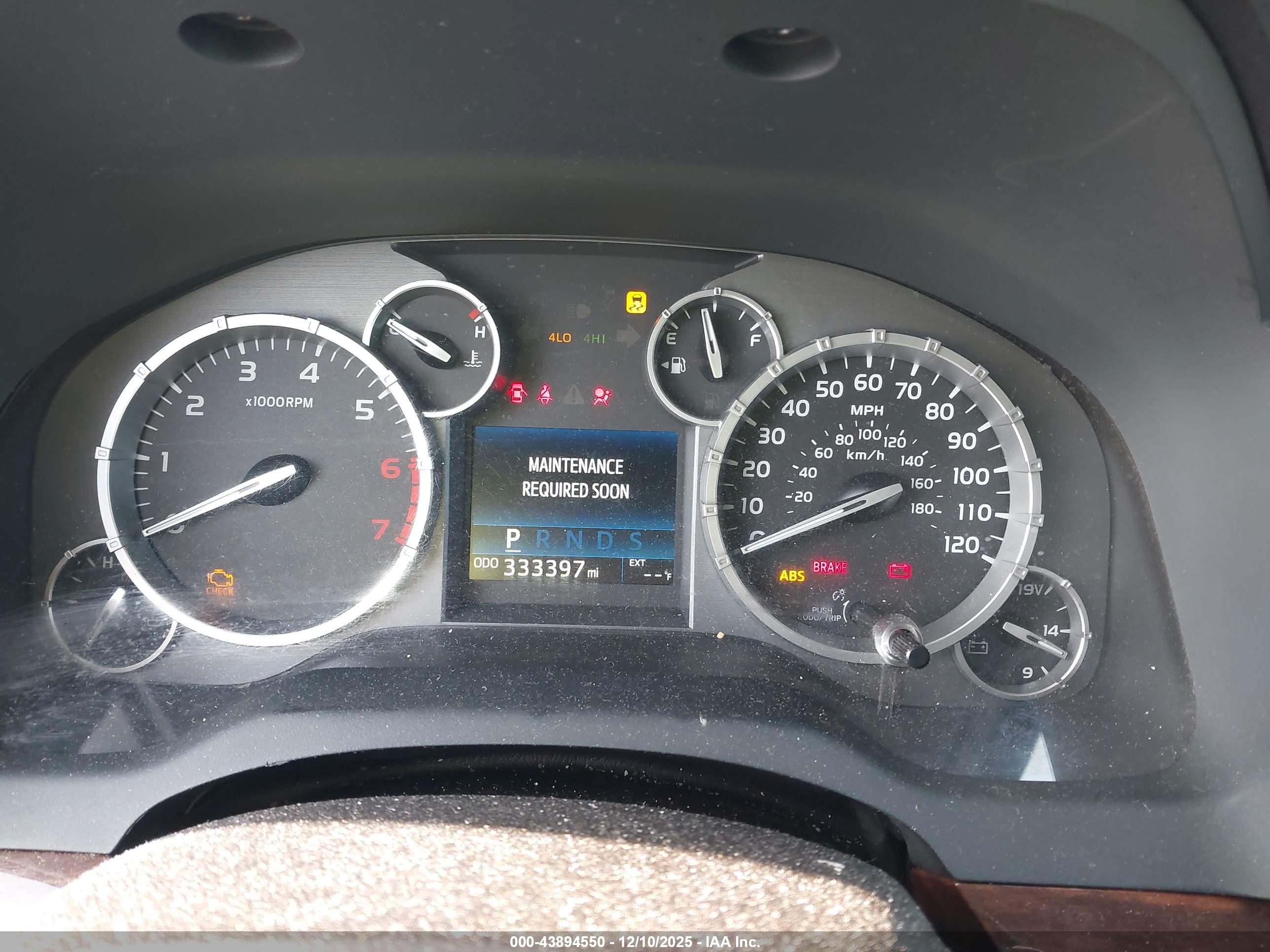 TOYOTA TUNDRA image 7