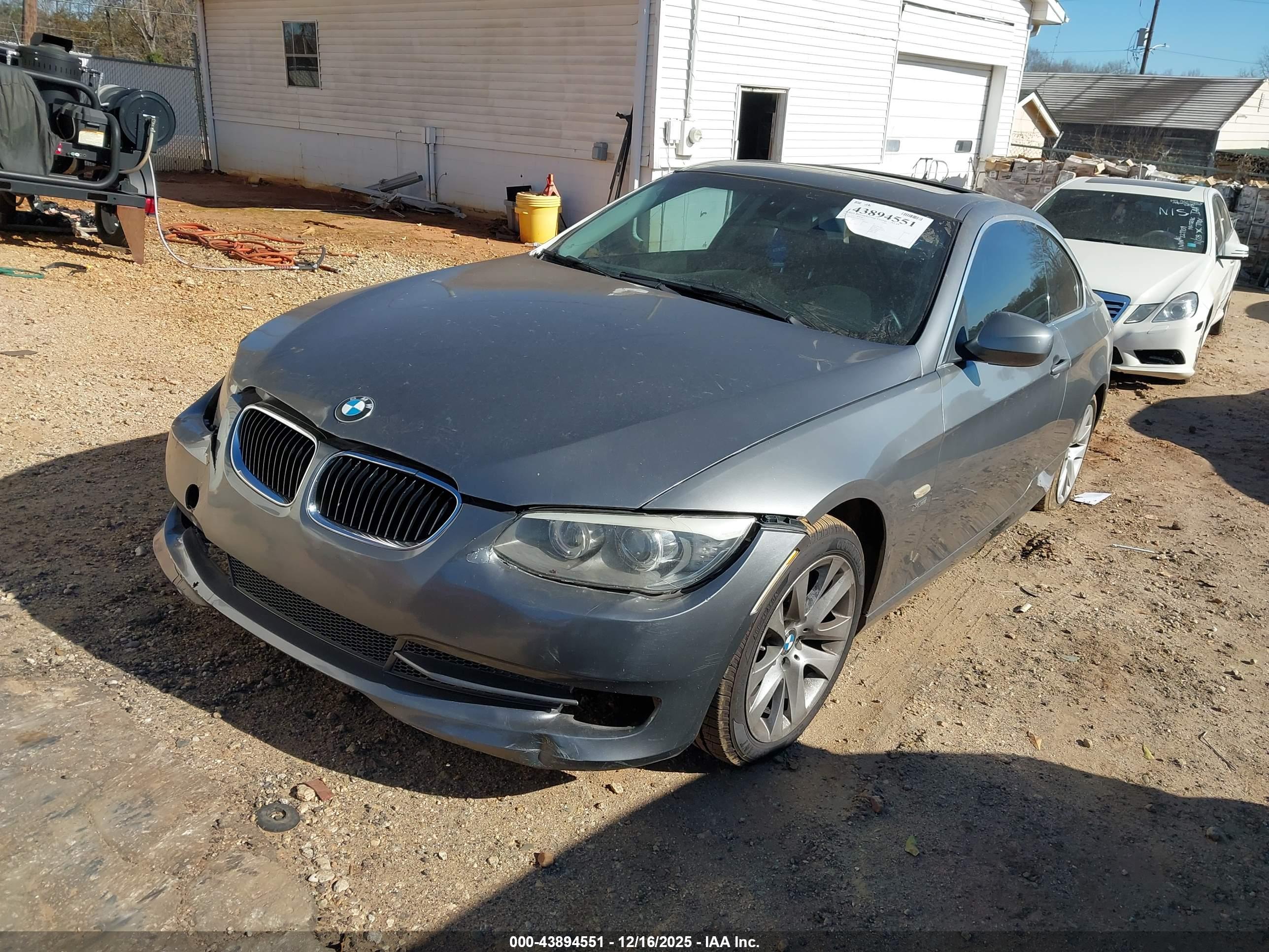BMW 328I image 2