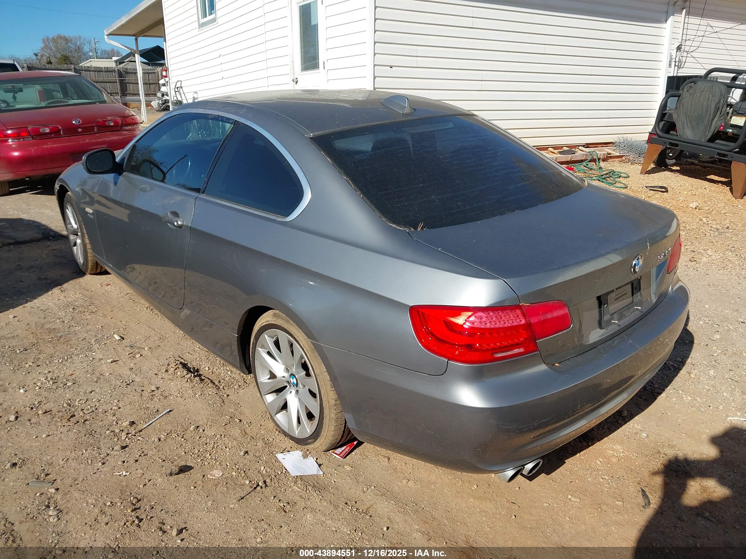 BMW 328I image 3