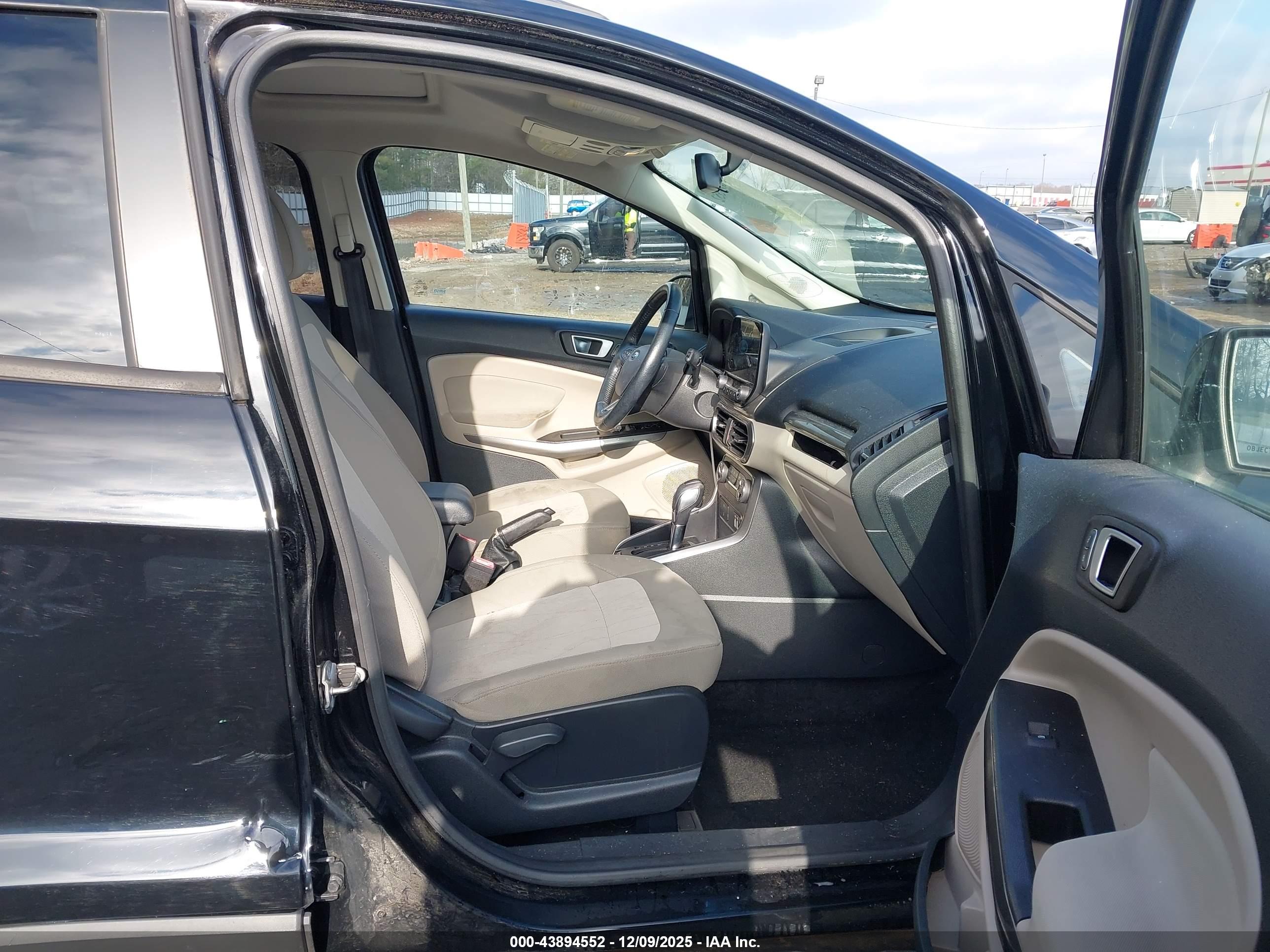 FORD ECOSPORT image 5