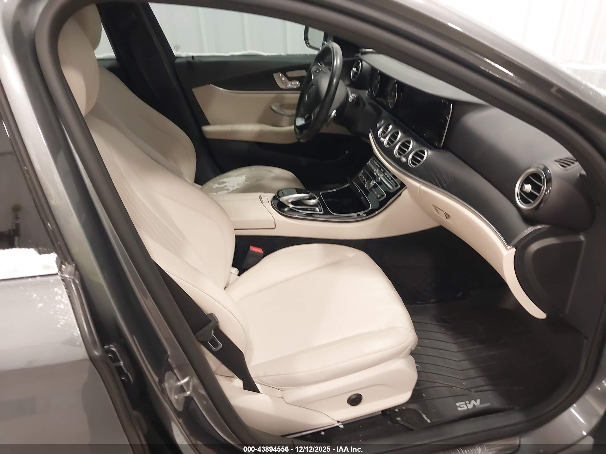 MERCEDES-BENZ E image 5