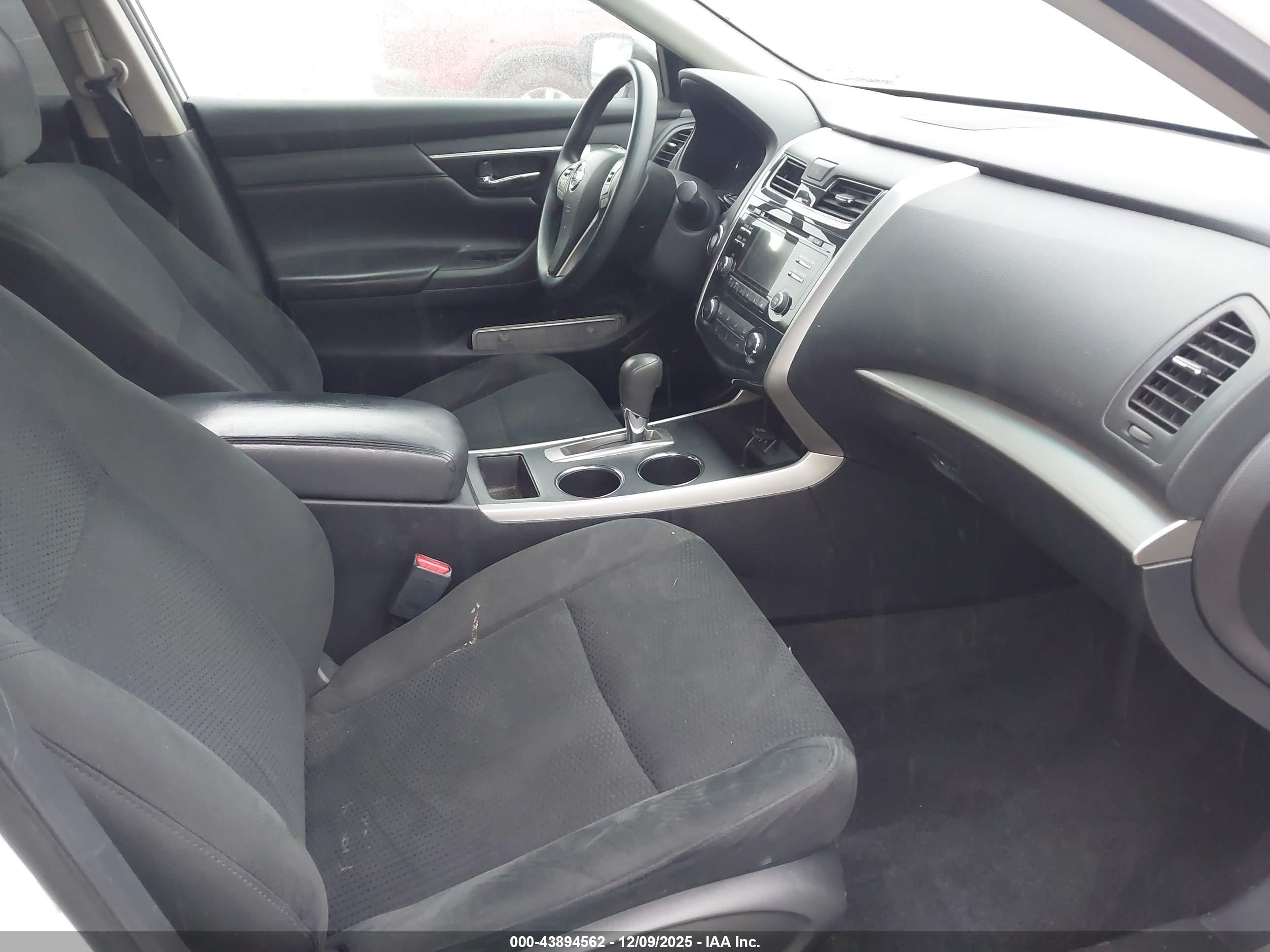 NISSAN ALTIMA image 5