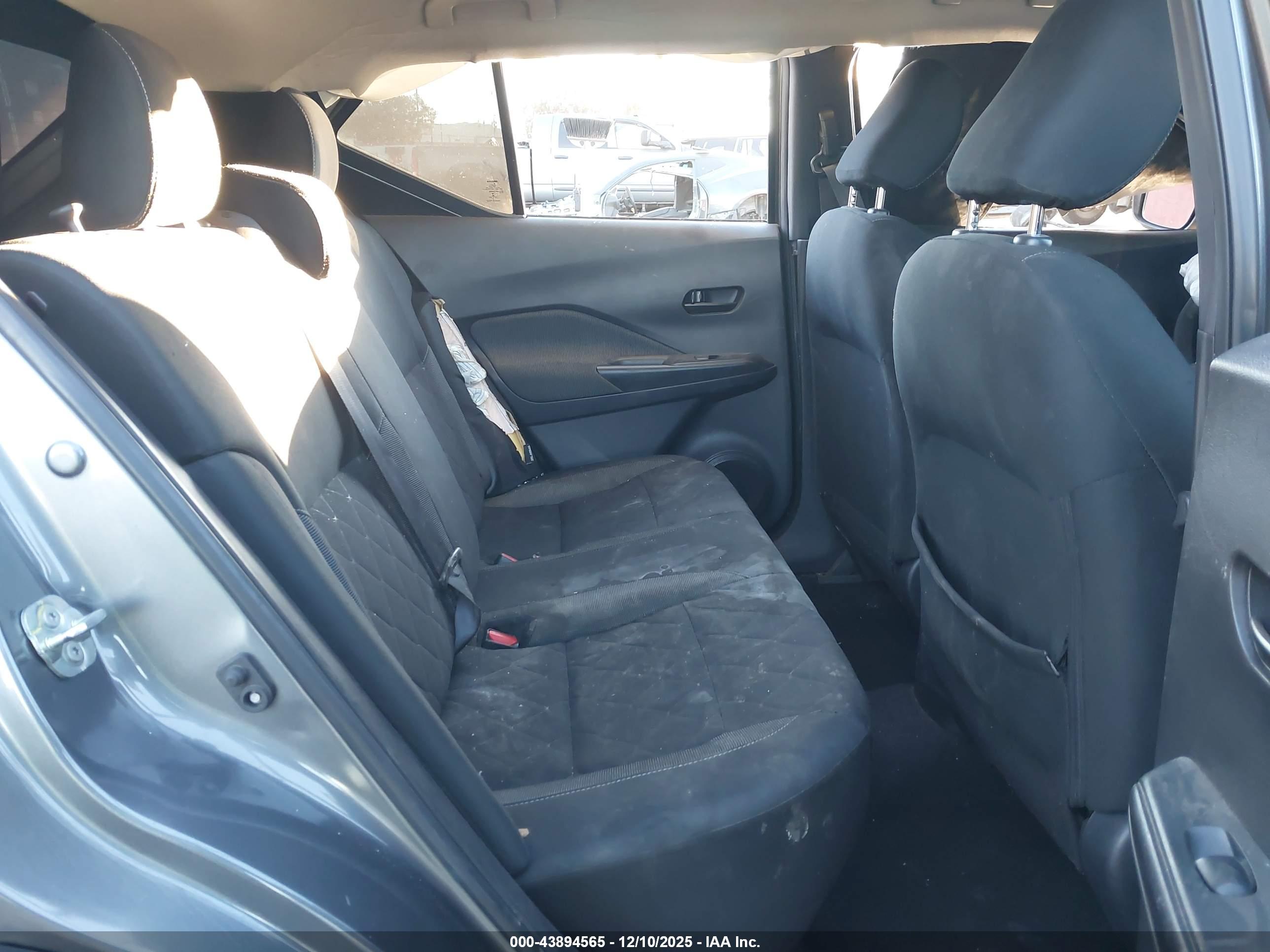NISSAN KICKS image 8