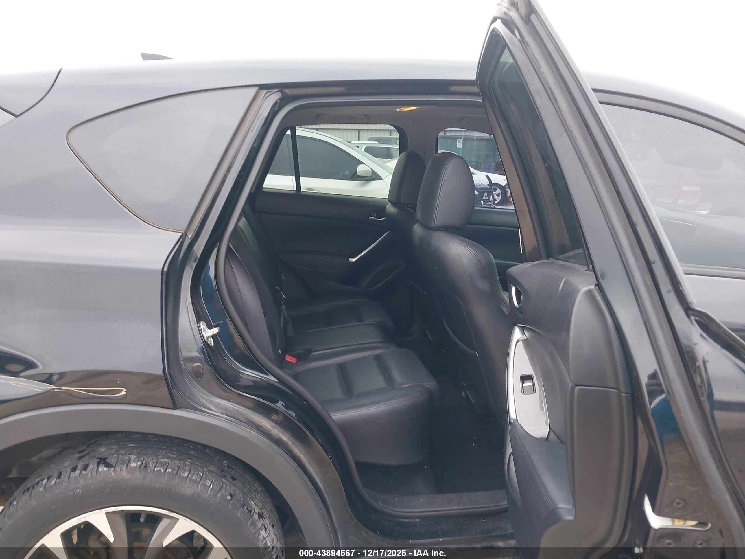 MAZDA CX-5 image 8