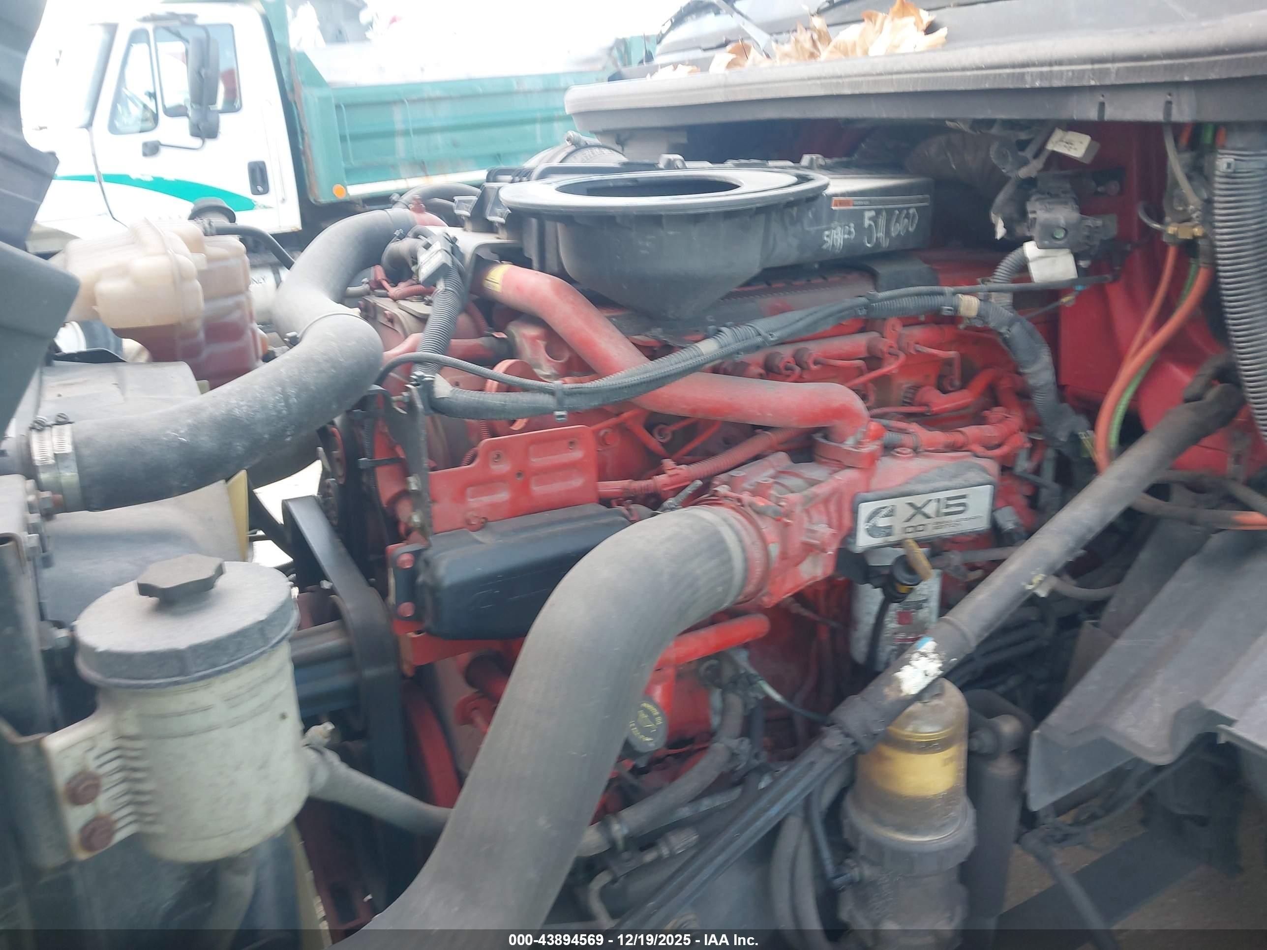 INTERNATIONAL LT image 10