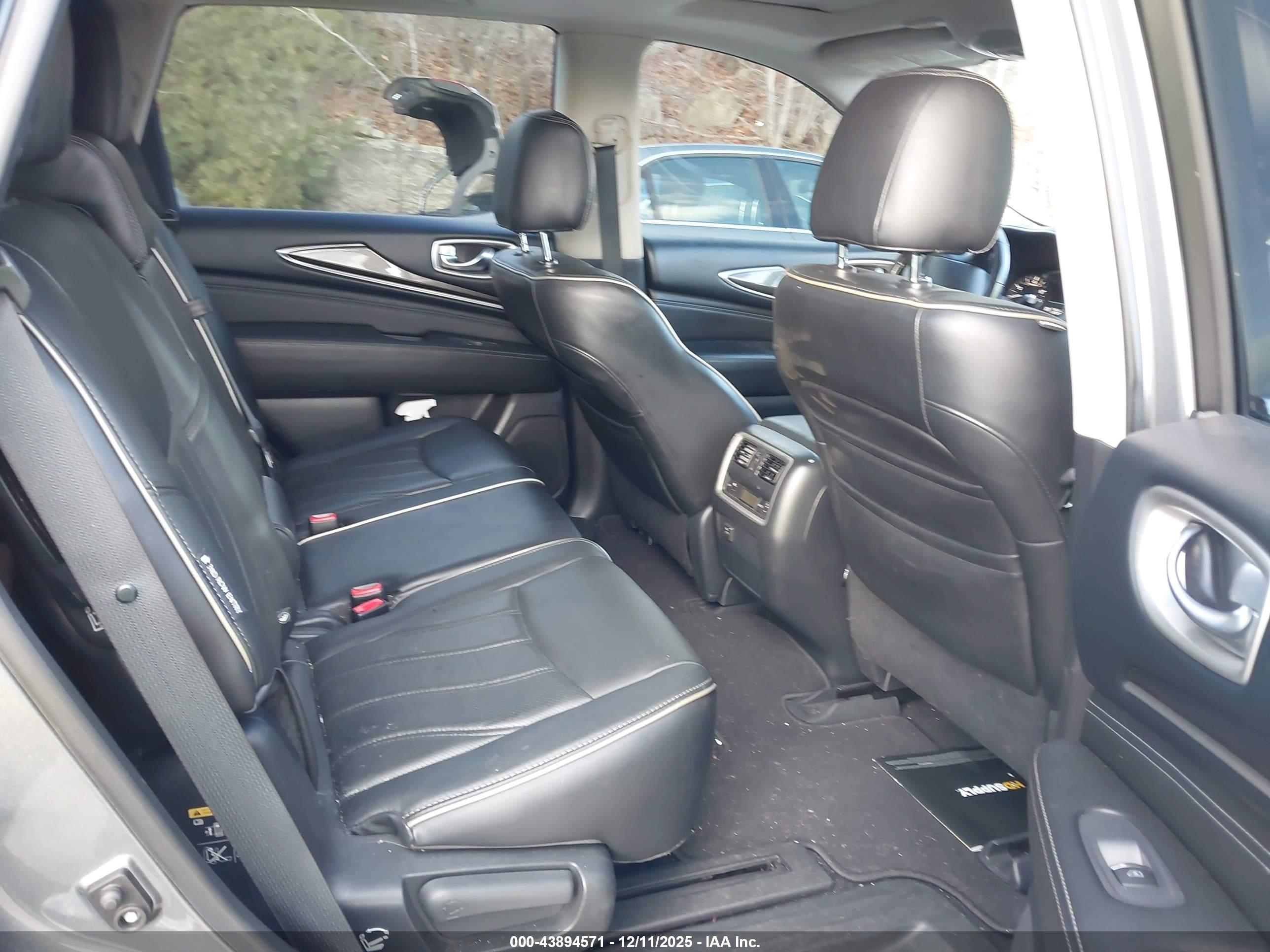 INFINITI QX60 image 8