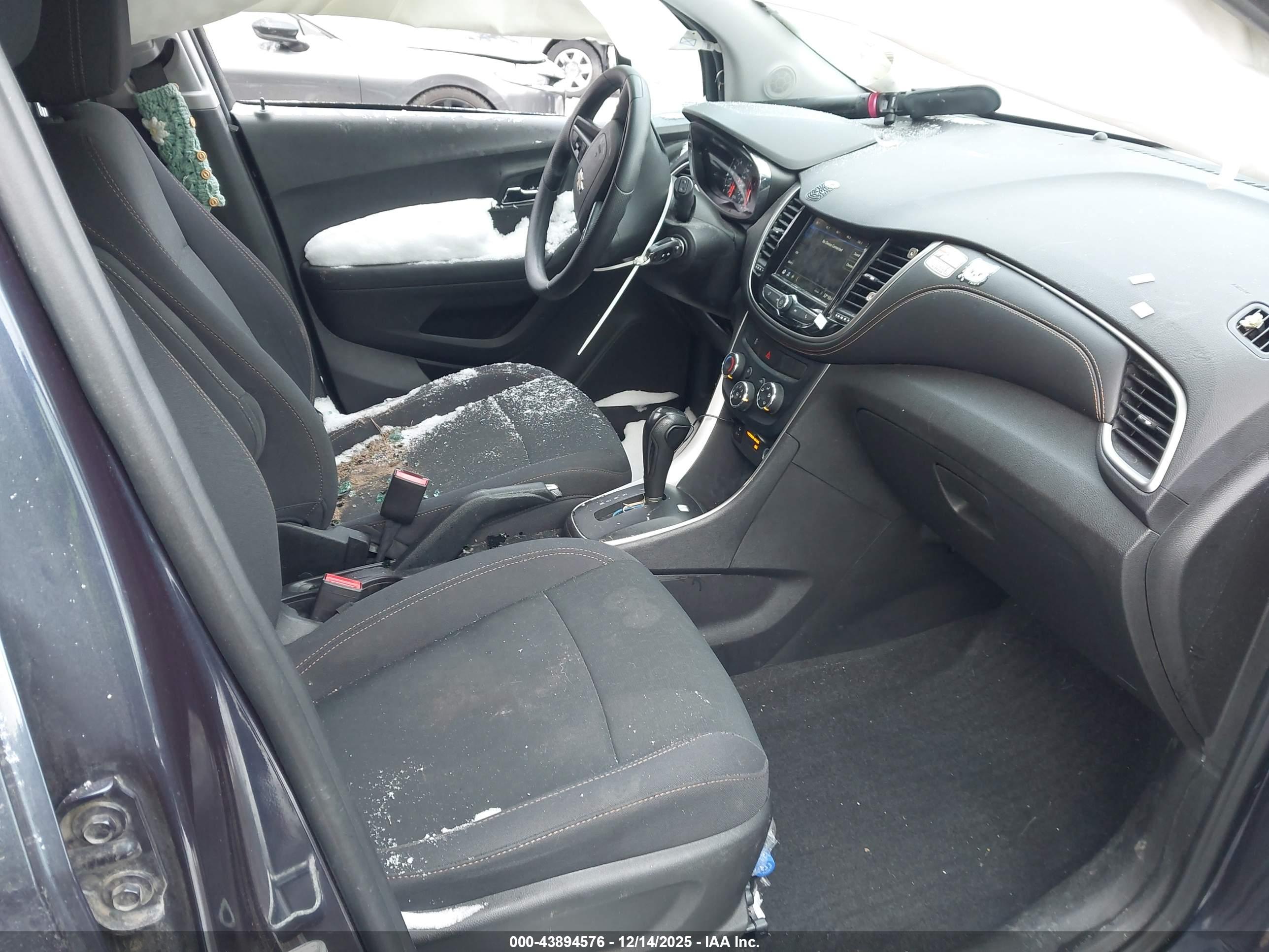CHEVROLET TRAX image 5