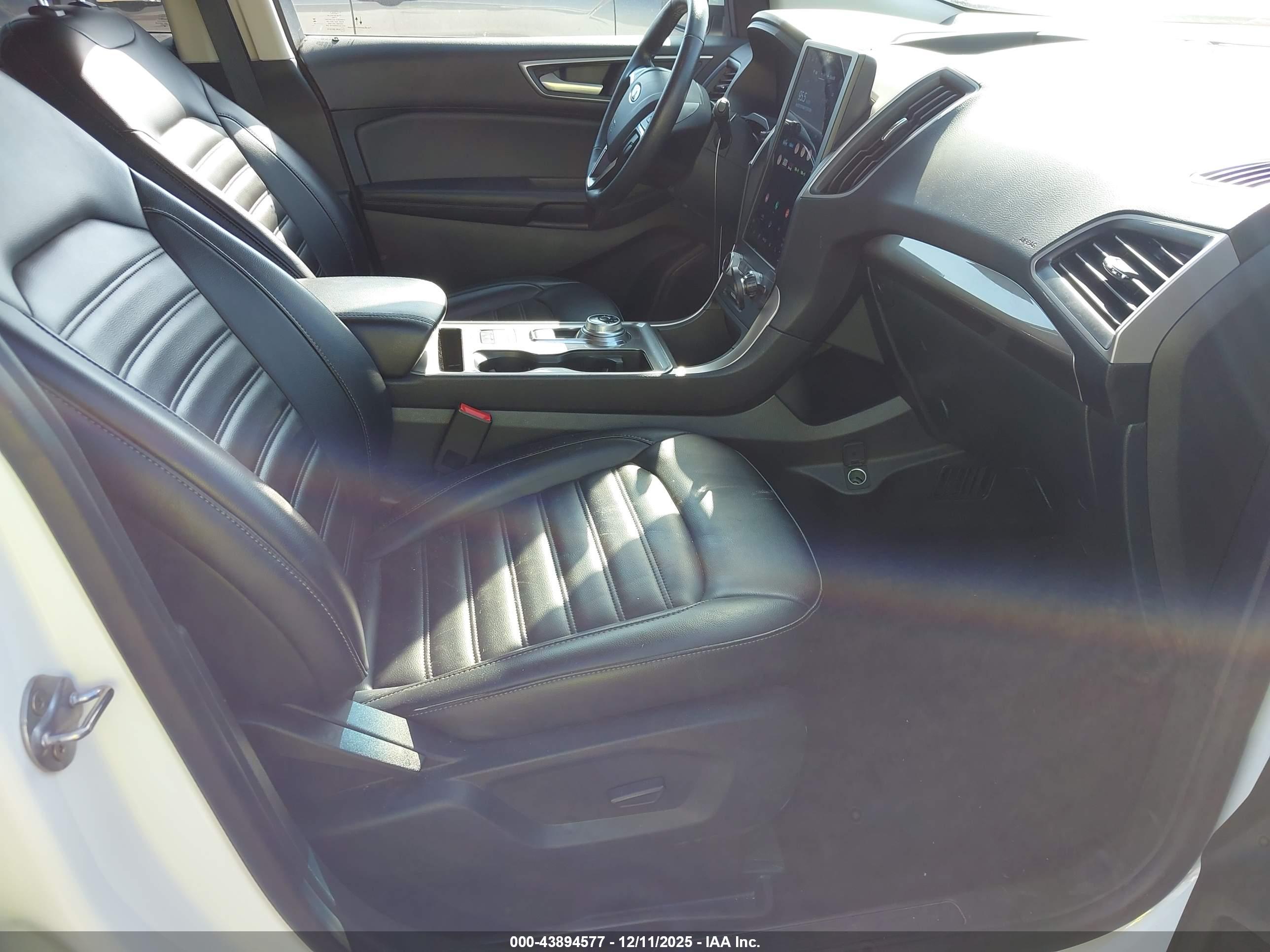FORD EDGE image 5