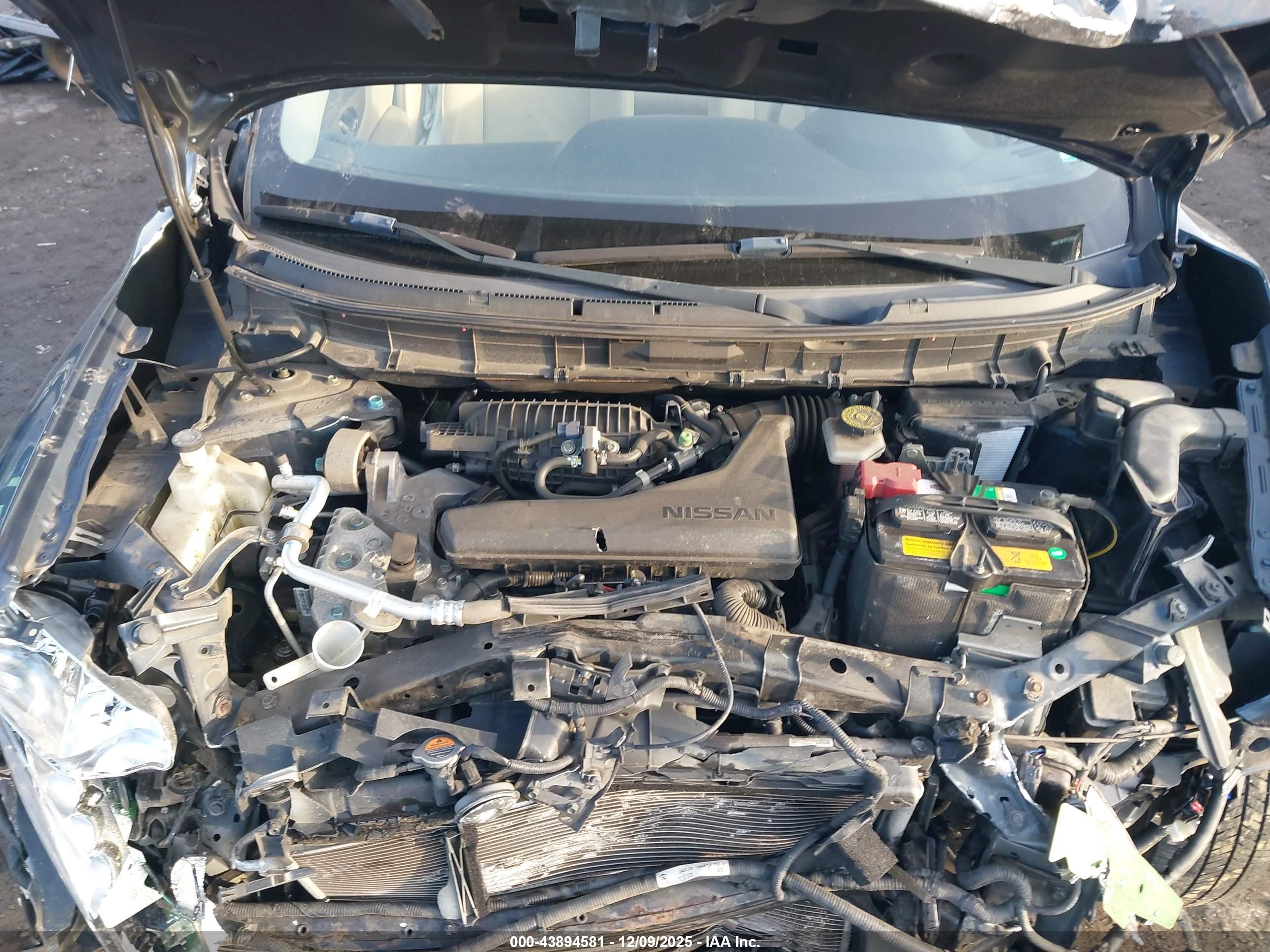NISSAN ROGUE image 10