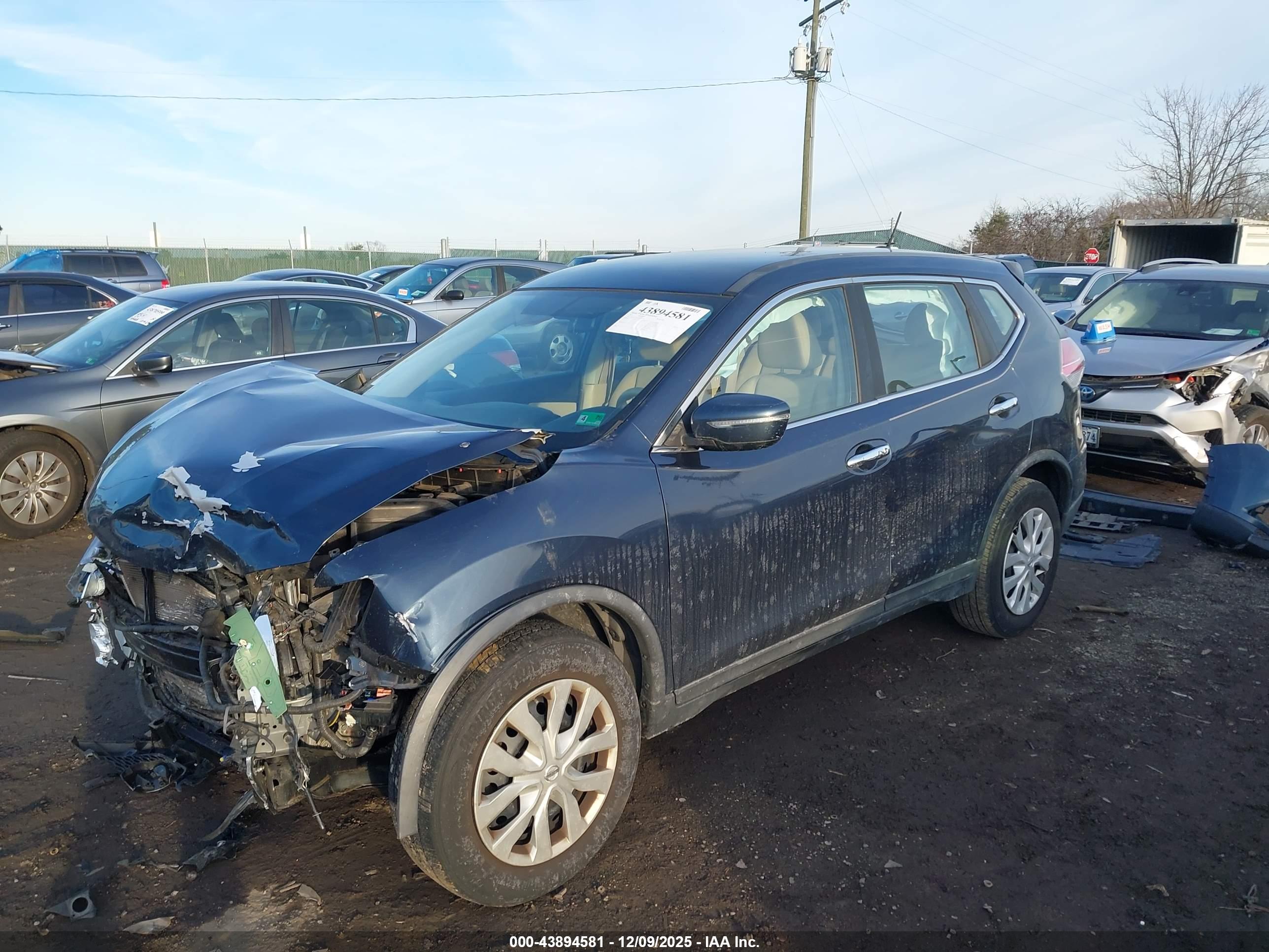NISSAN ROGUE image 2