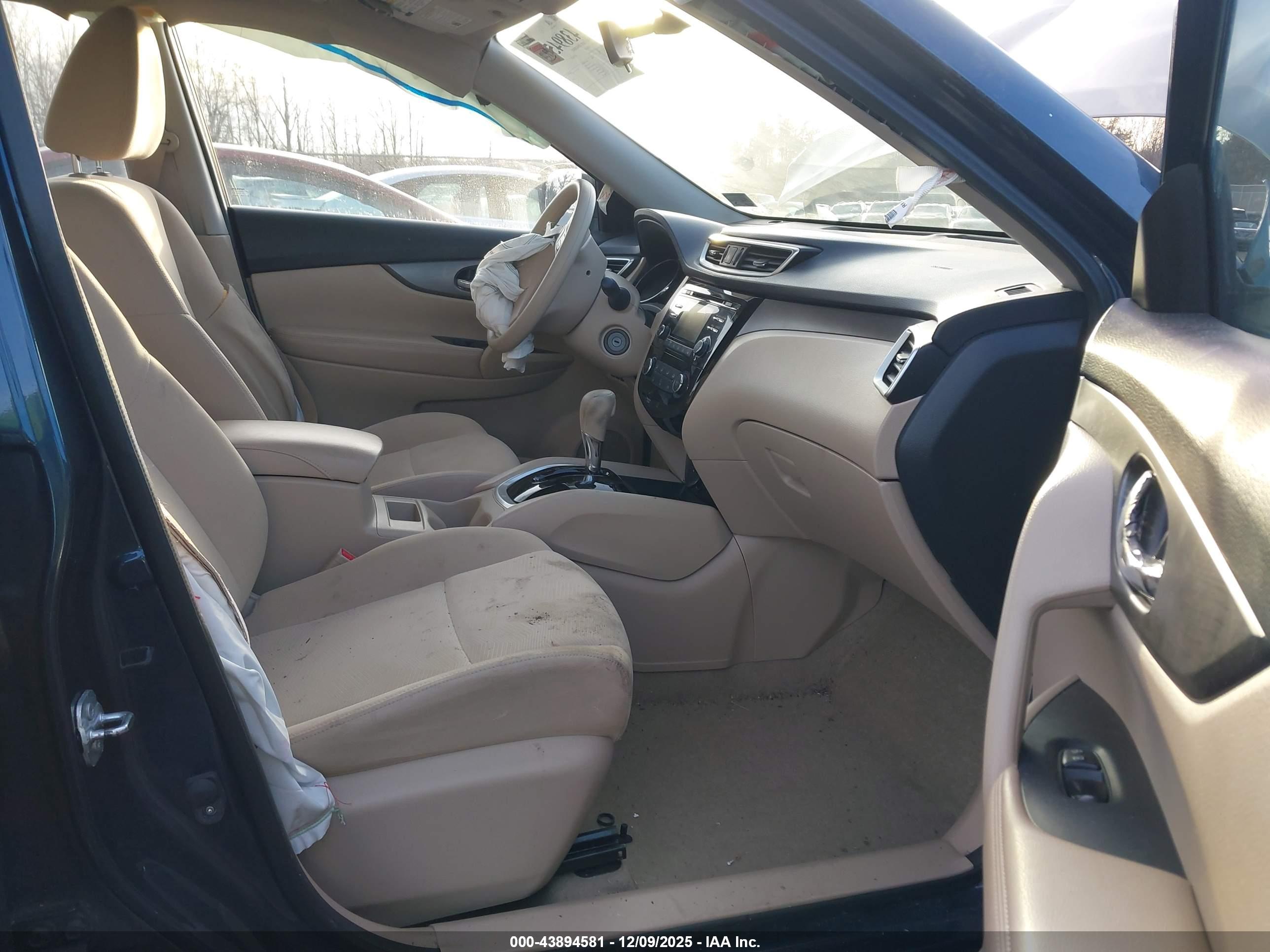 NISSAN ROGUE image 5
