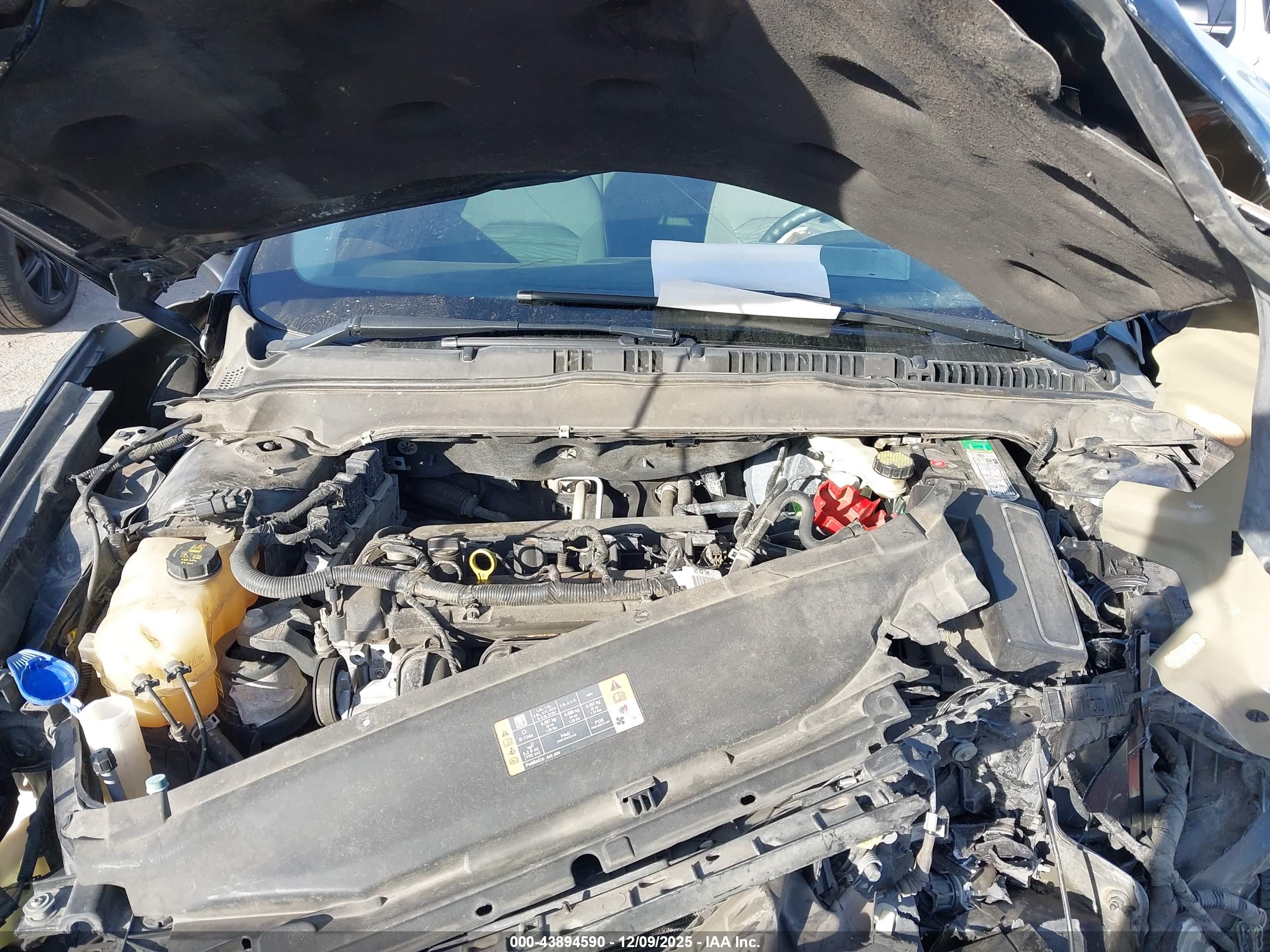 FORD FUSION image 10