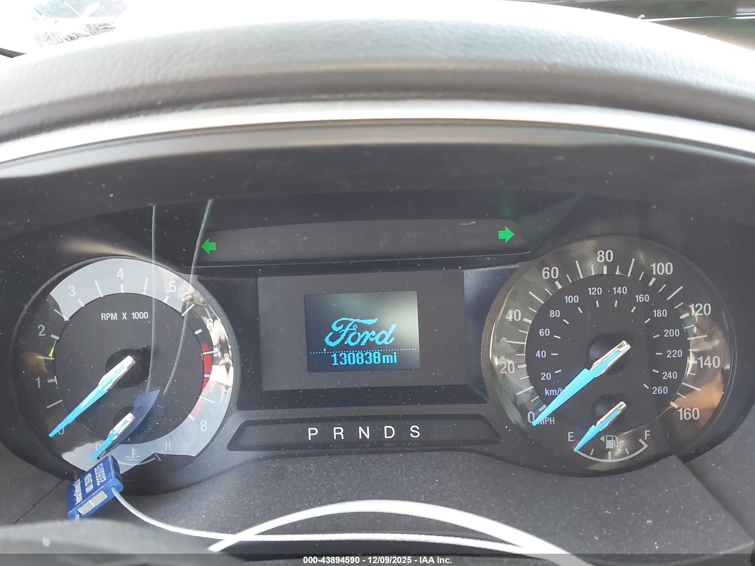 FORD FUSION image 7