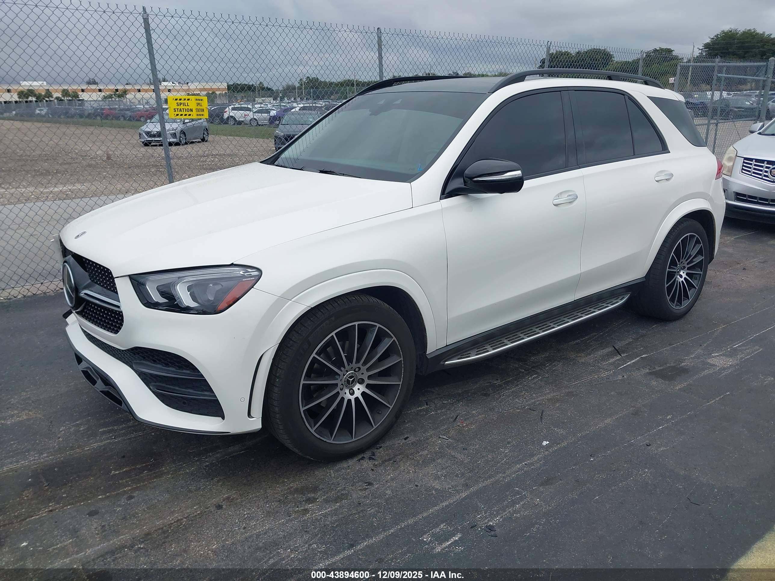 MERCEDES-BENZ GLE image 2