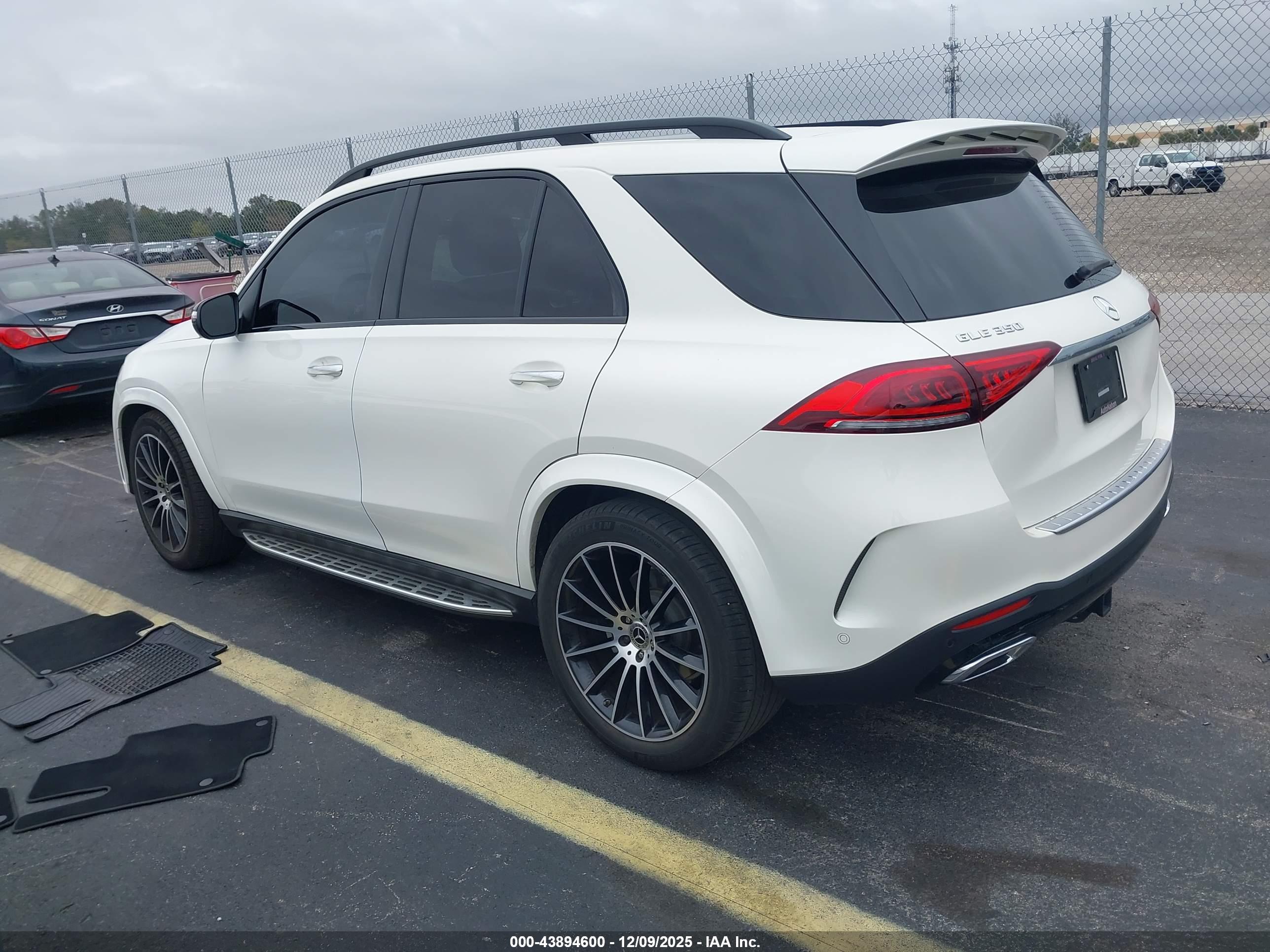 MERCEDES-BENZ GLE image 3