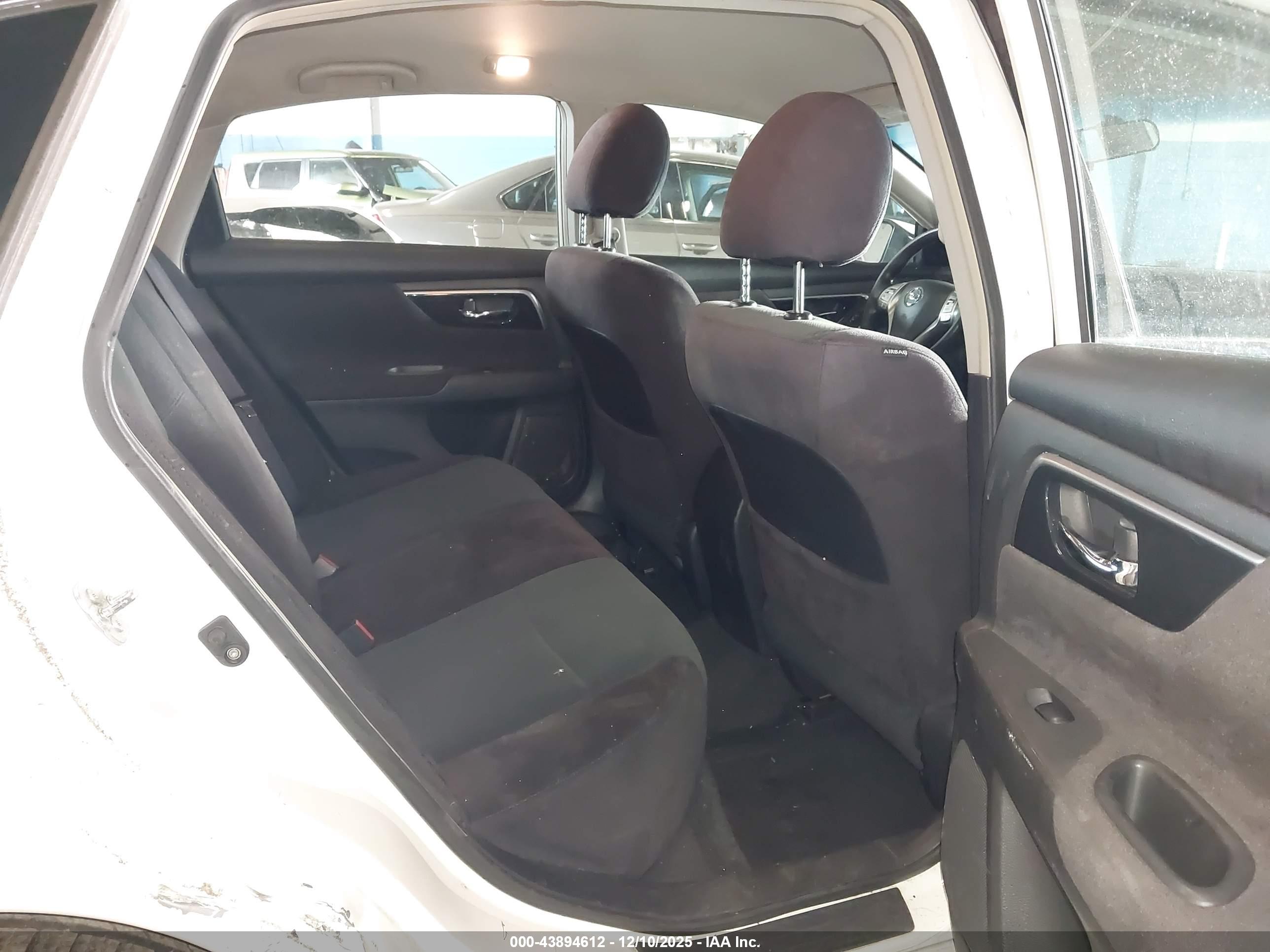 NISSAN ALTIMA image 8