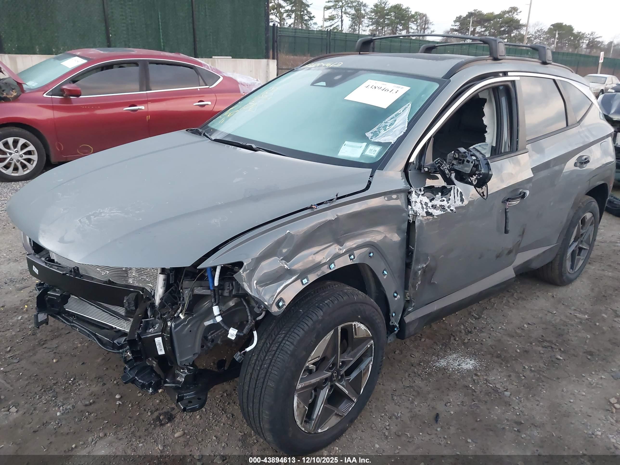 HYUNDAI TUCSON image 2