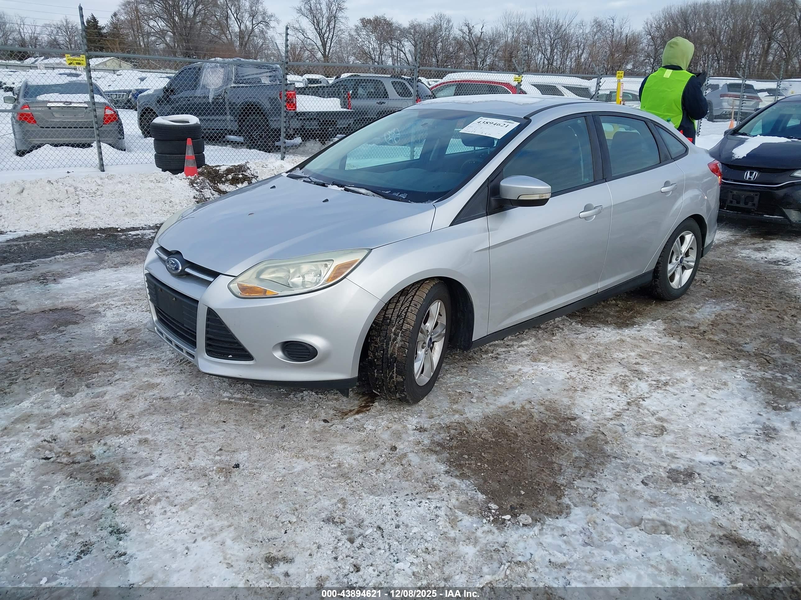 FORD FOCUS image 2