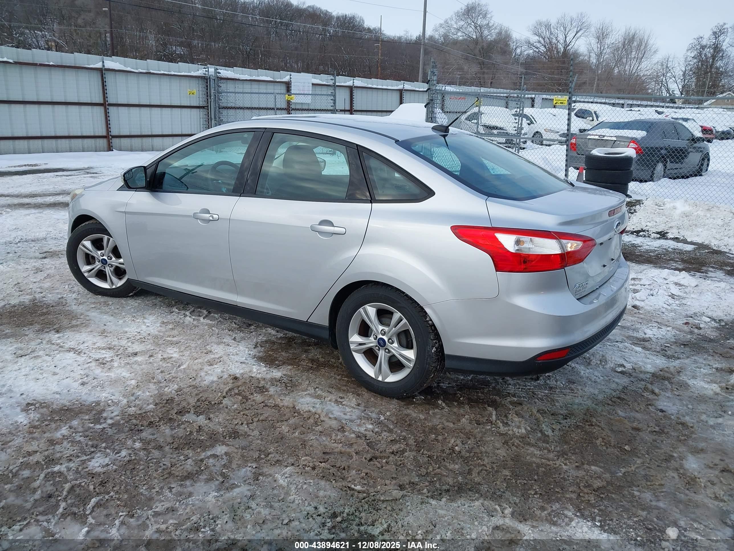 FORD FOCUS image 3