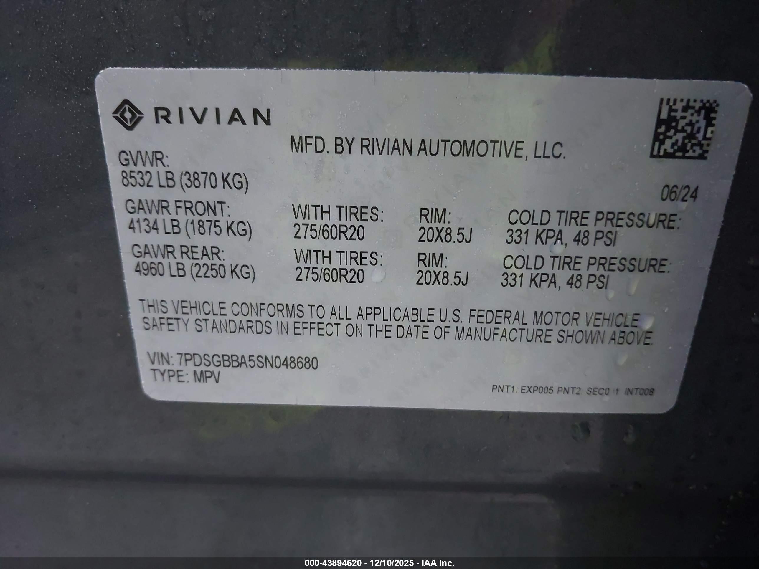 RIVIAN R1S image 9