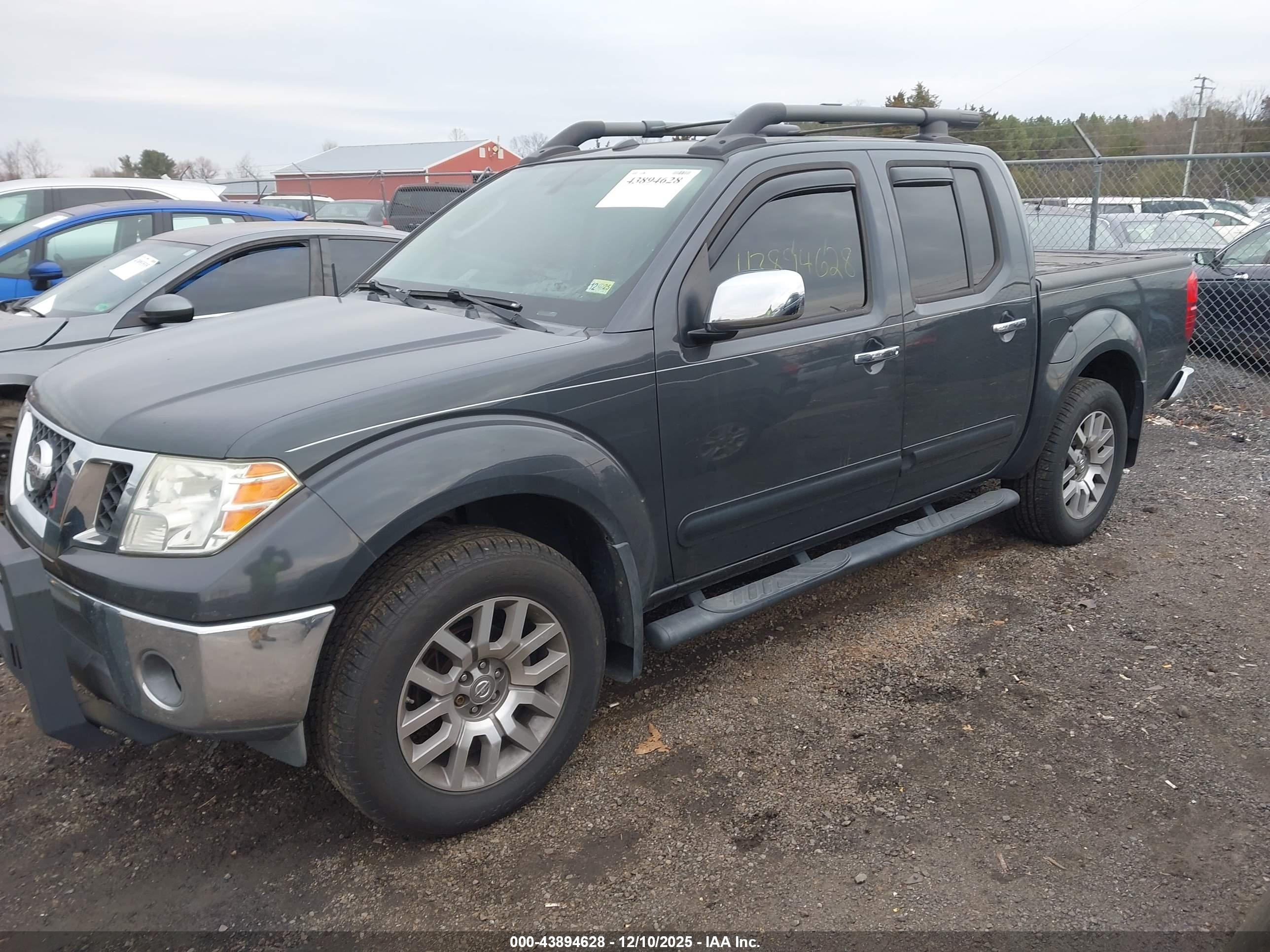 NISSAN FRONTIER image 2