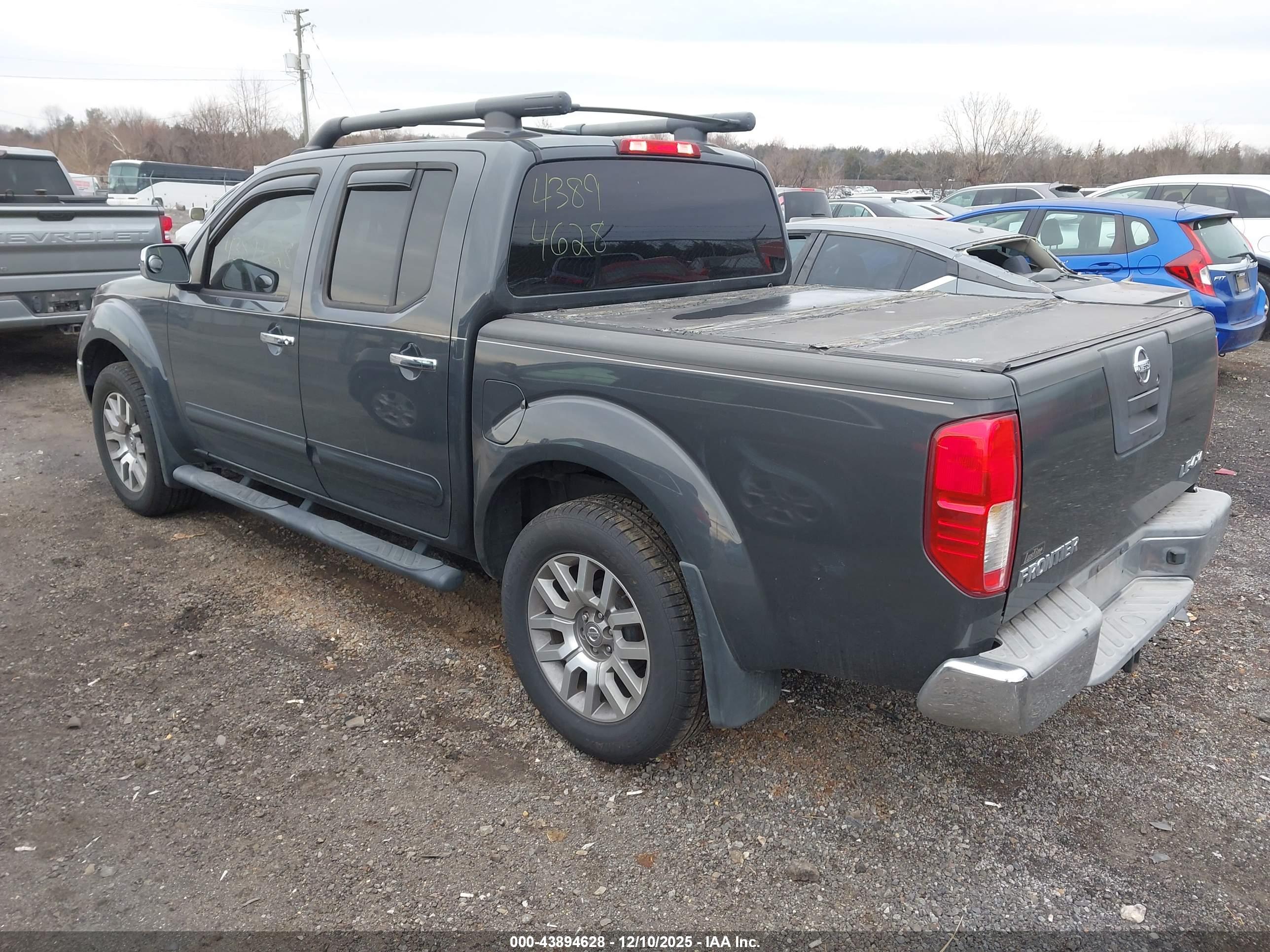 NISSAN FRONTIER image 3