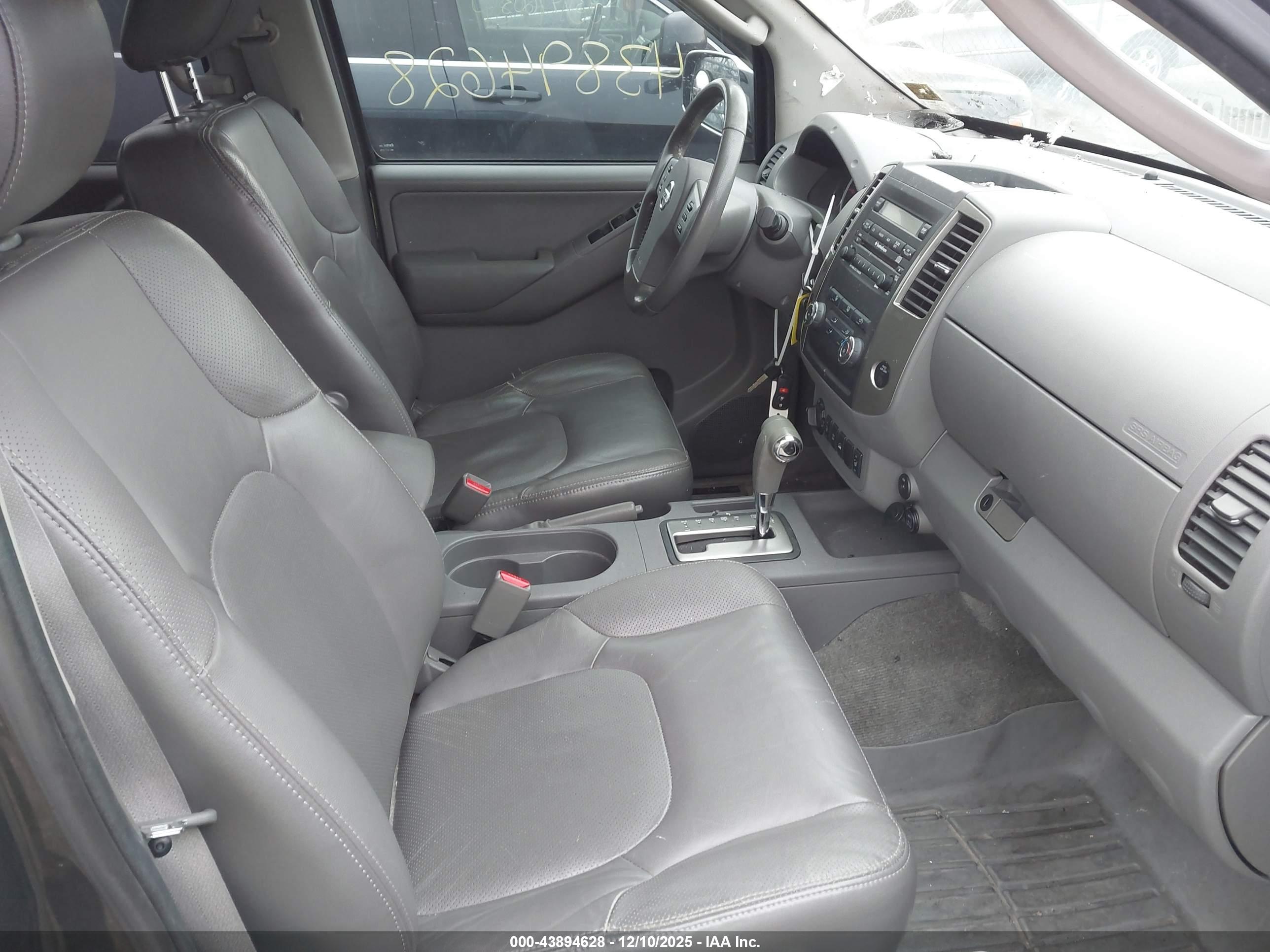 NISSAN FRONTIER image 5