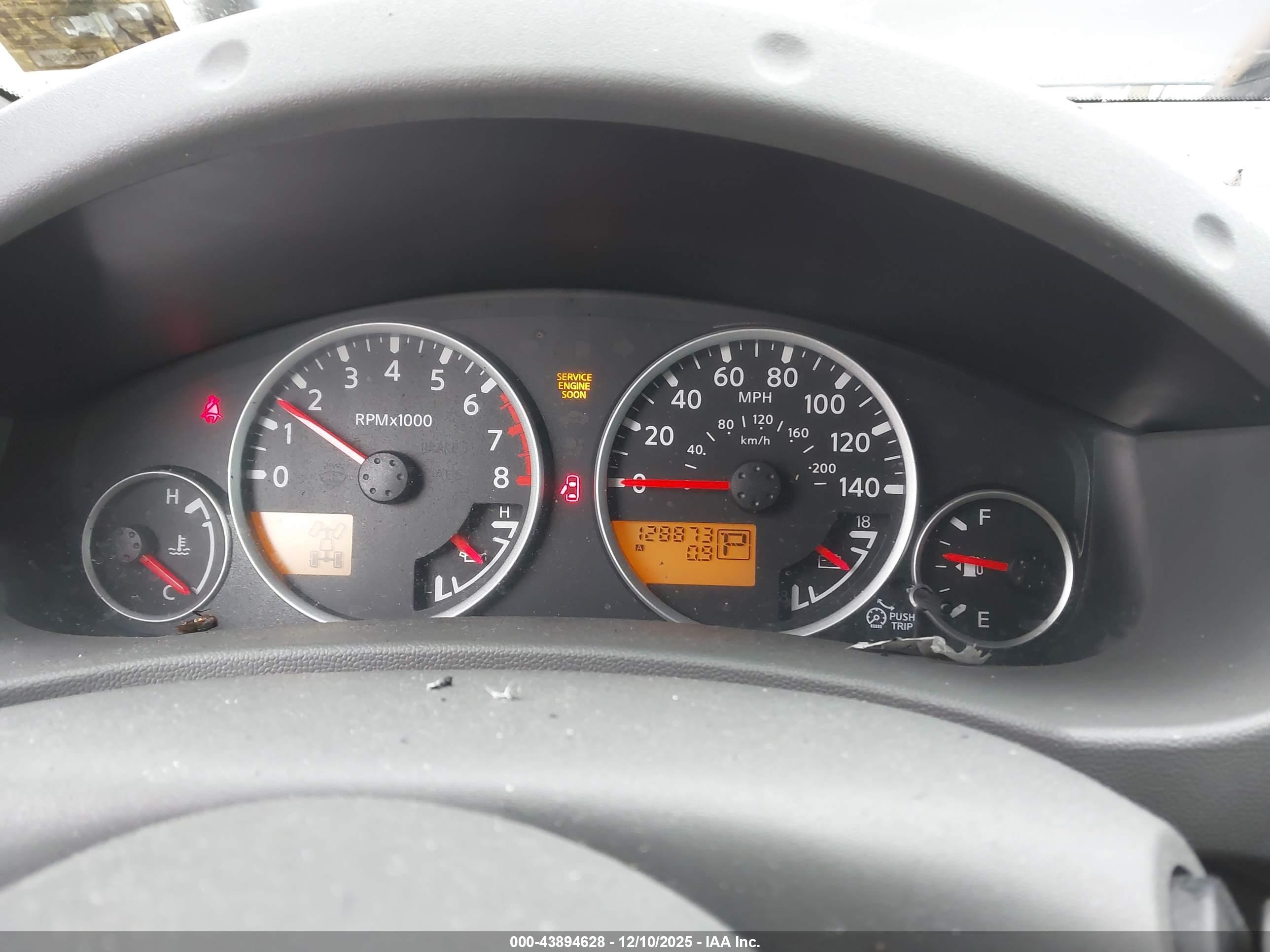 NISSAN FRONTIER image 7