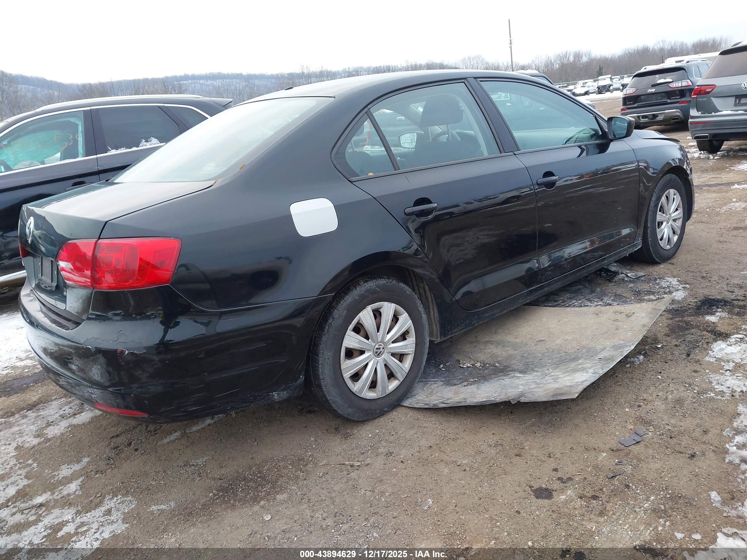 VOLKSWAGEN JETTA image 4