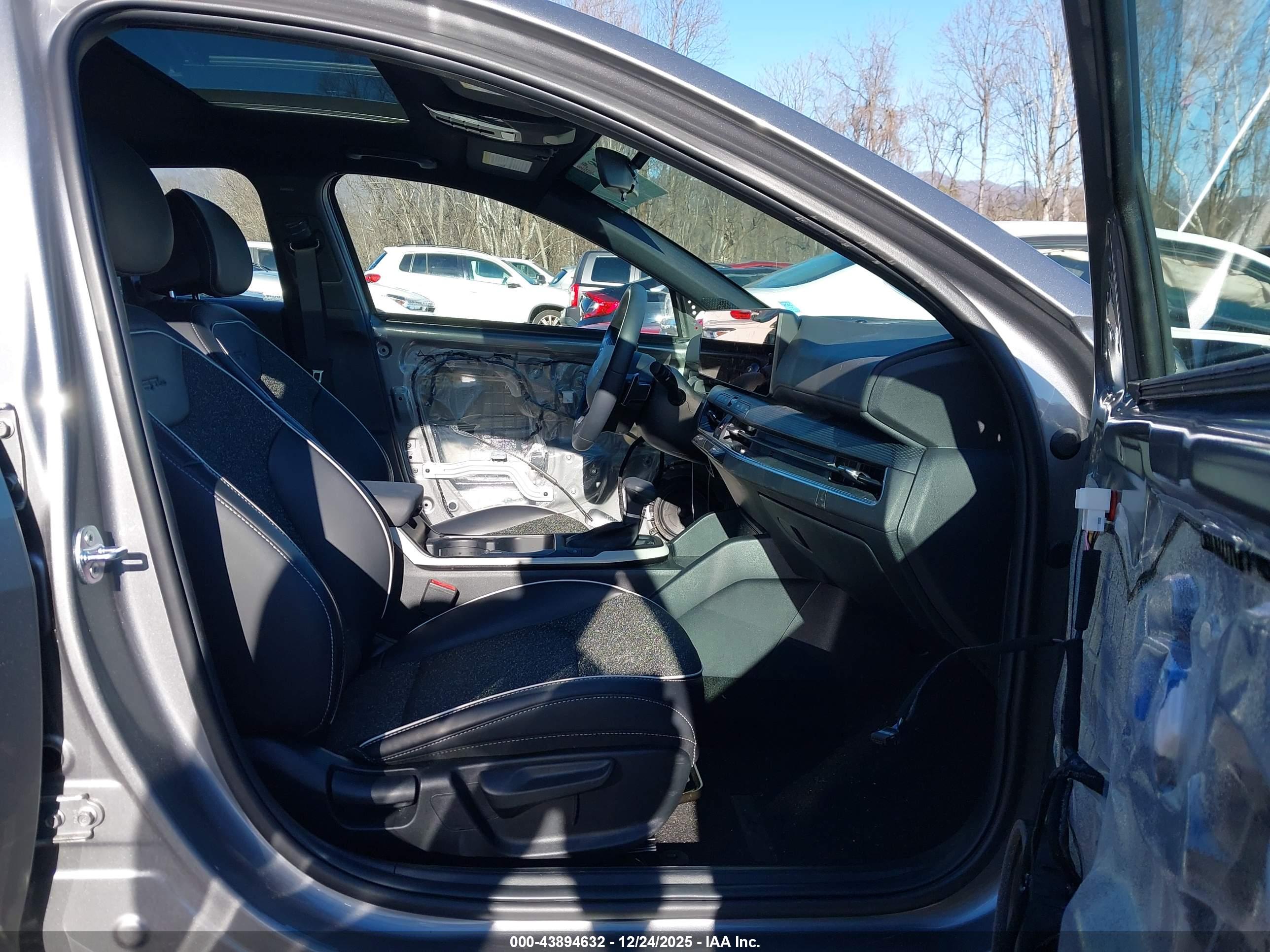 KIA K4 image 5