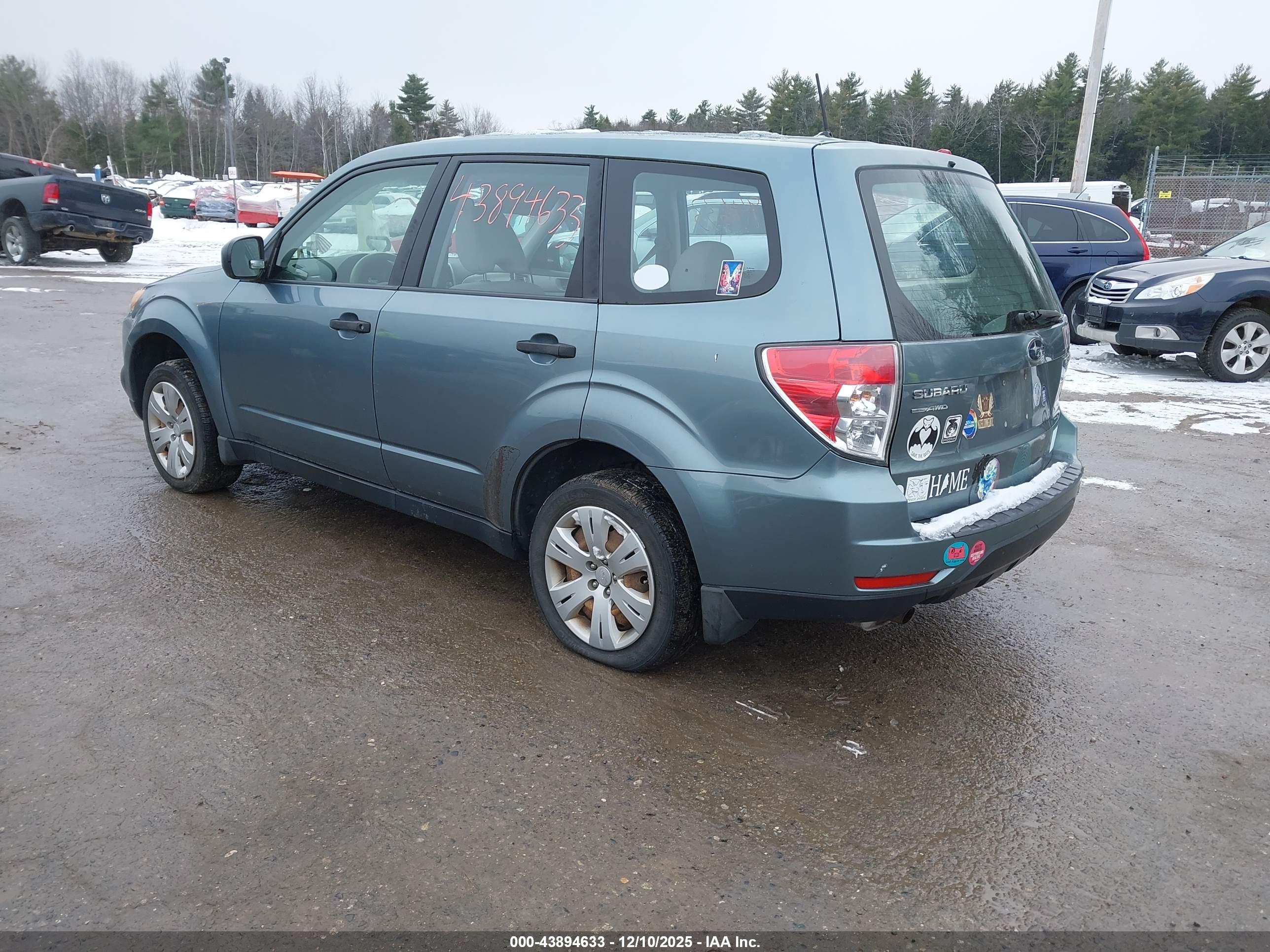 SUBARU FORESTER image 3