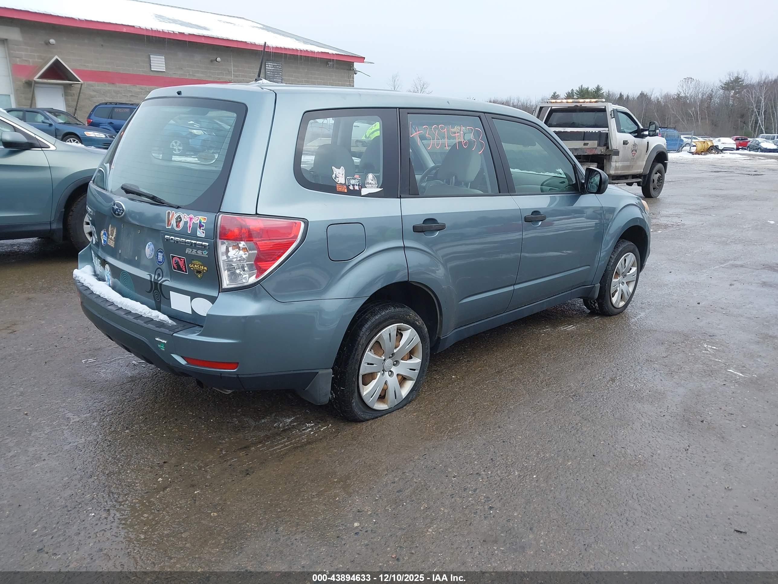 SUBARU FORESTER image 4