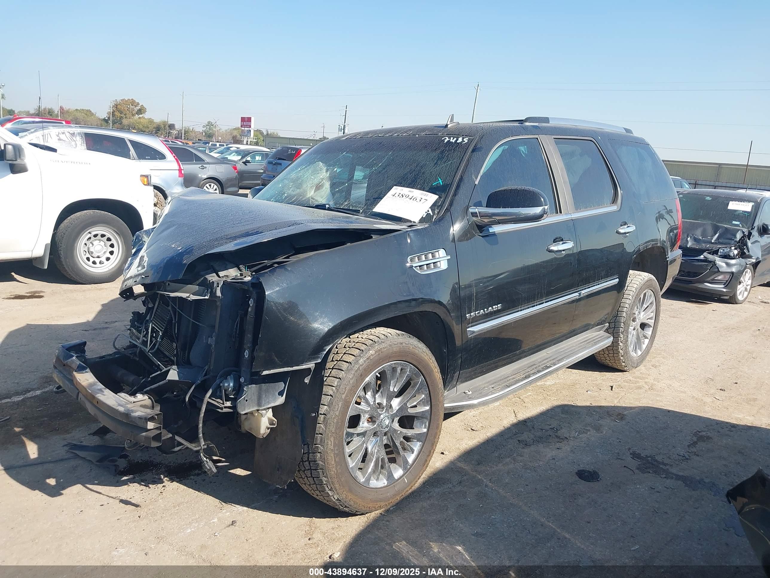 CADILLAC ESCALADE image 6