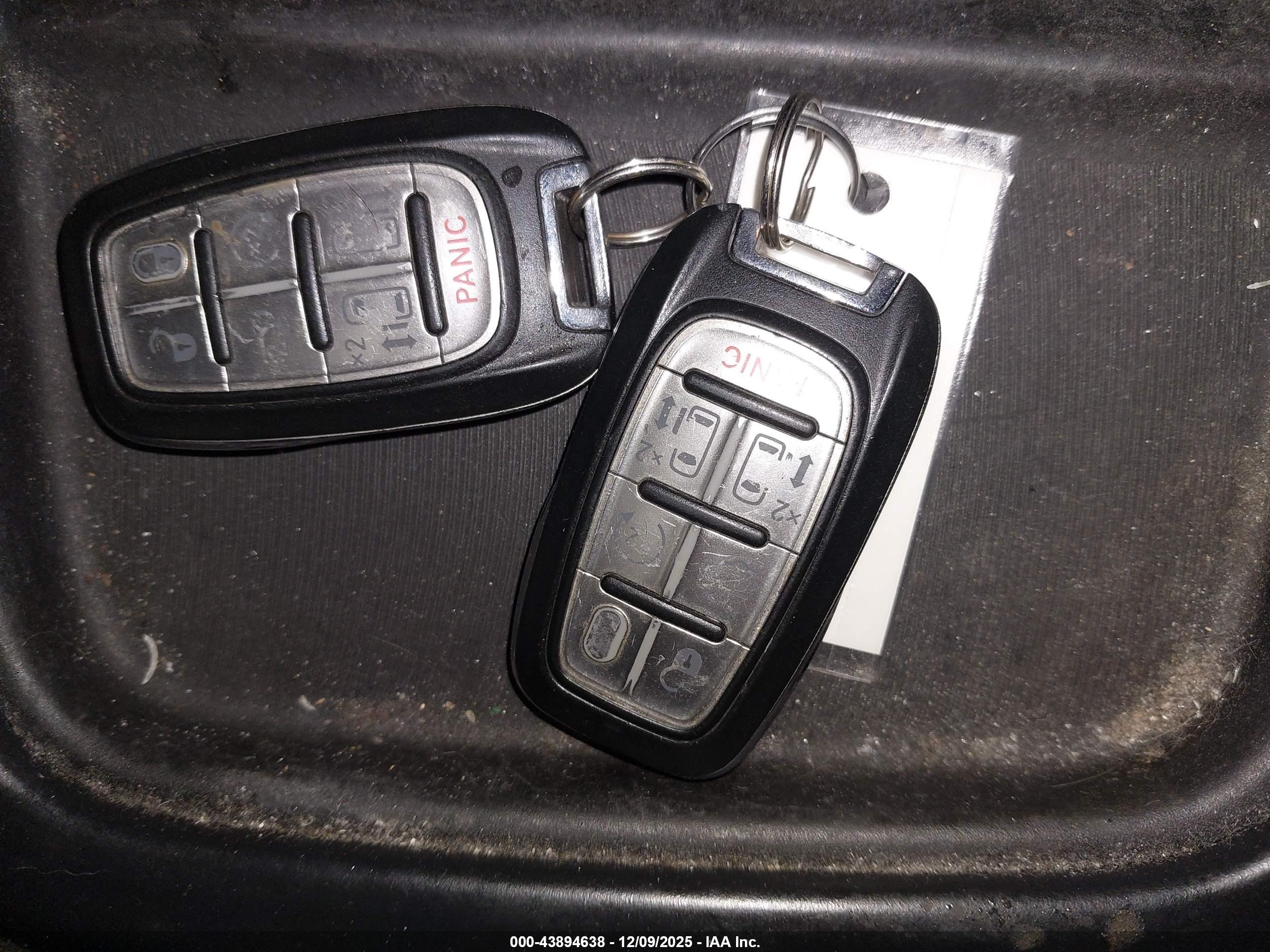 CHRYSLER PACIFICA image 11