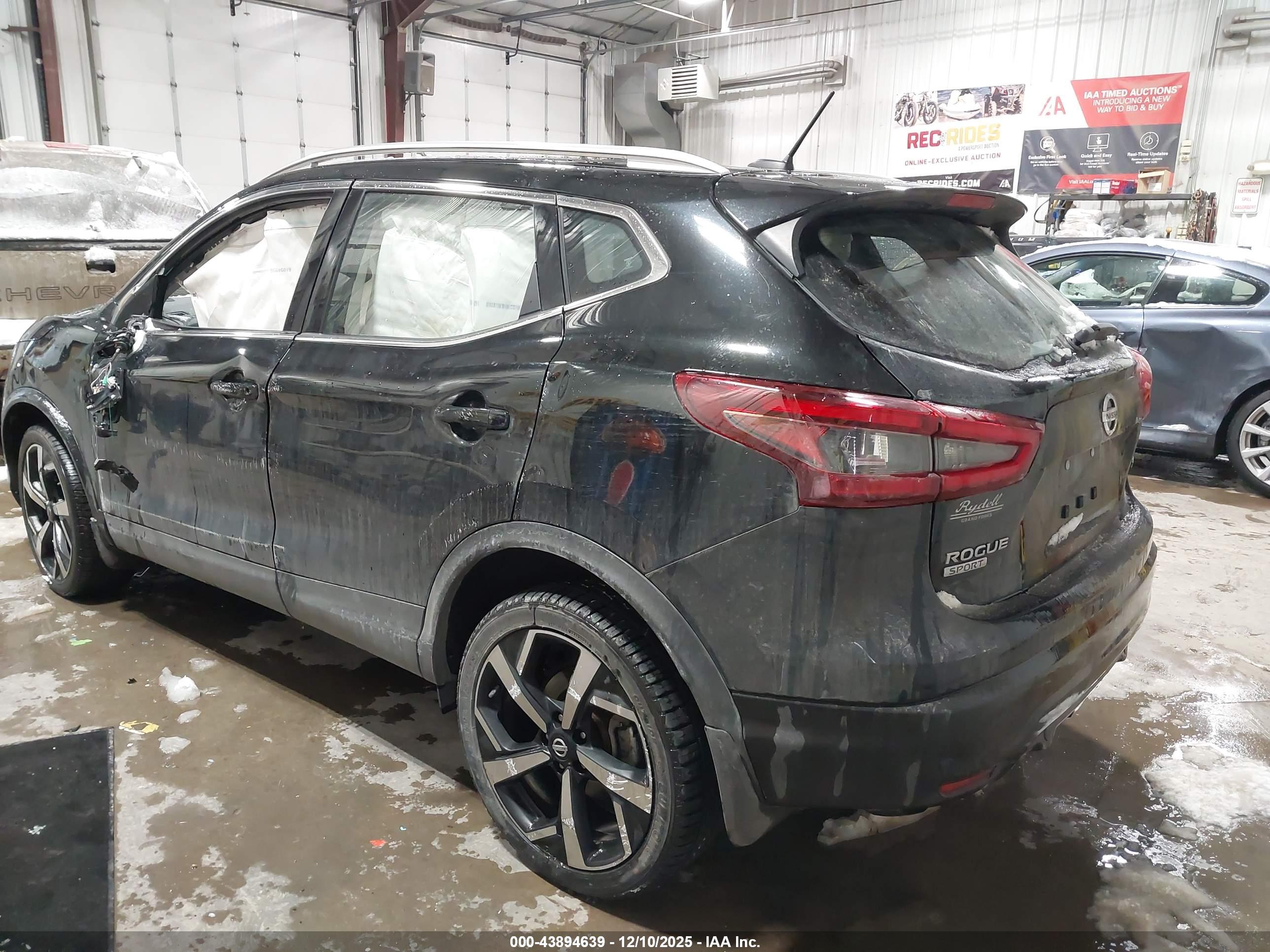 NISSAN ROGUE image 3