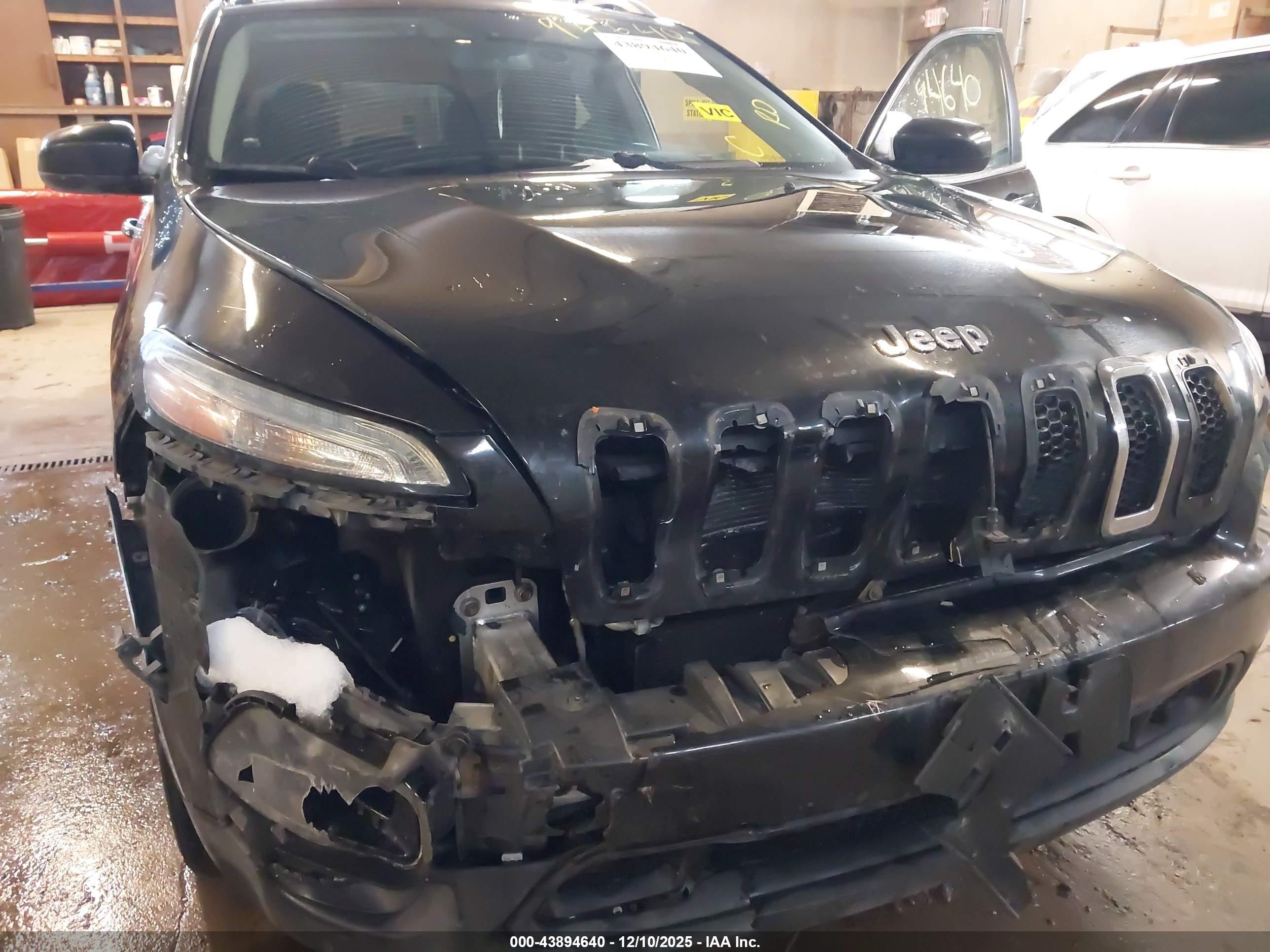 JEEP CHEROKEE image 6