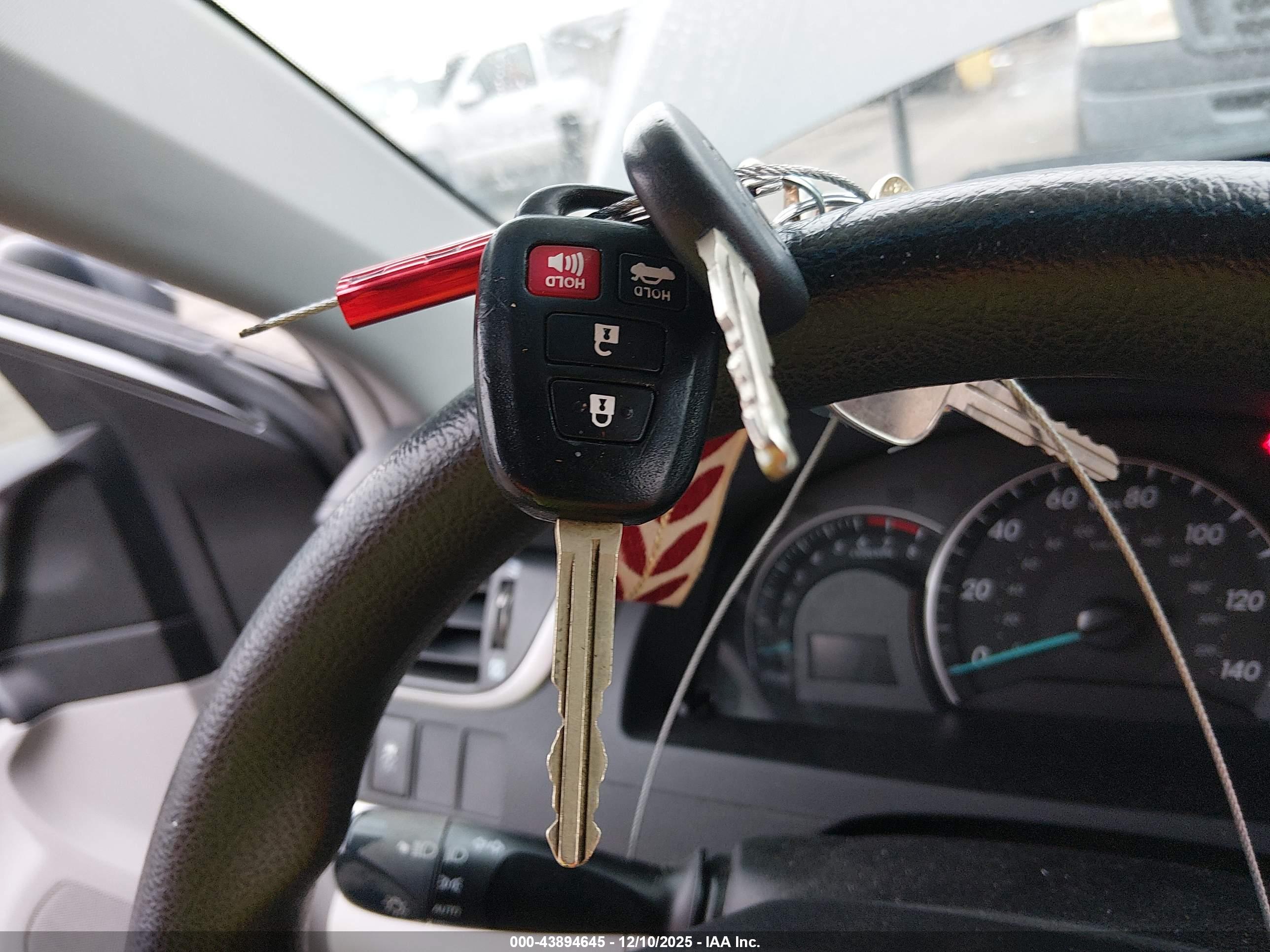 TOYOTA CAMRY image 11