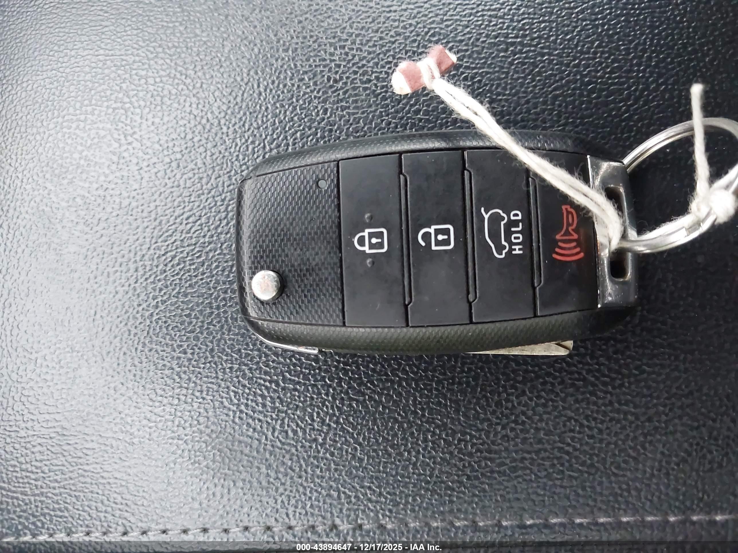 KIA SORENTO image 11