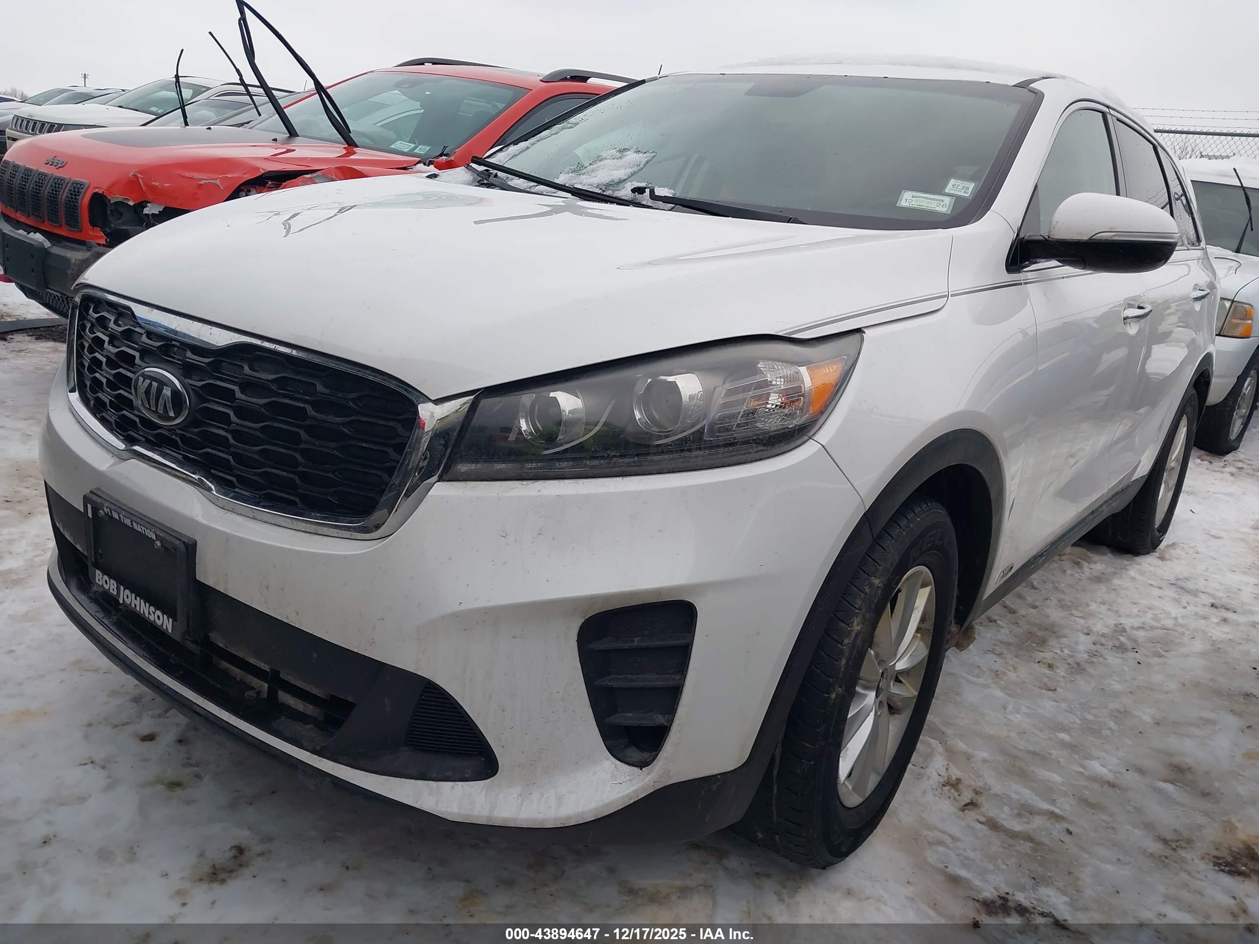 KIA SORENTO image 2