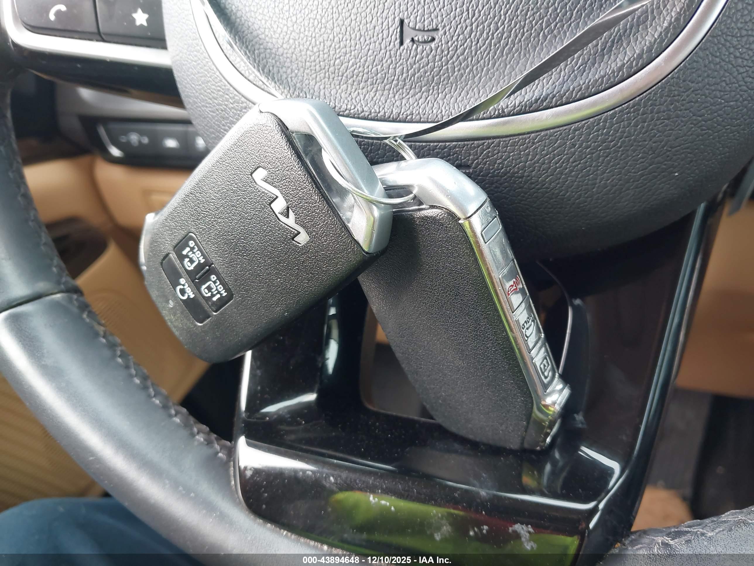 KIA CARNIVAL image 11