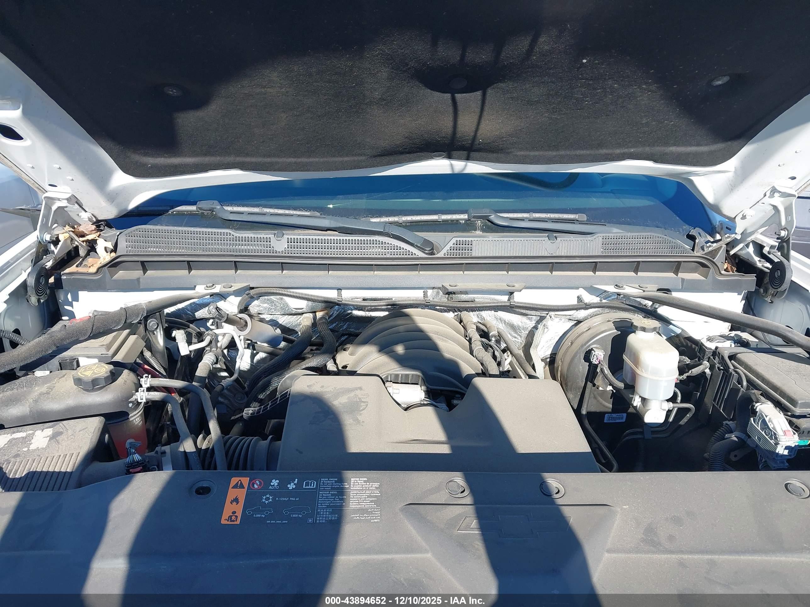 CHEVROLET SILVERADO image 10