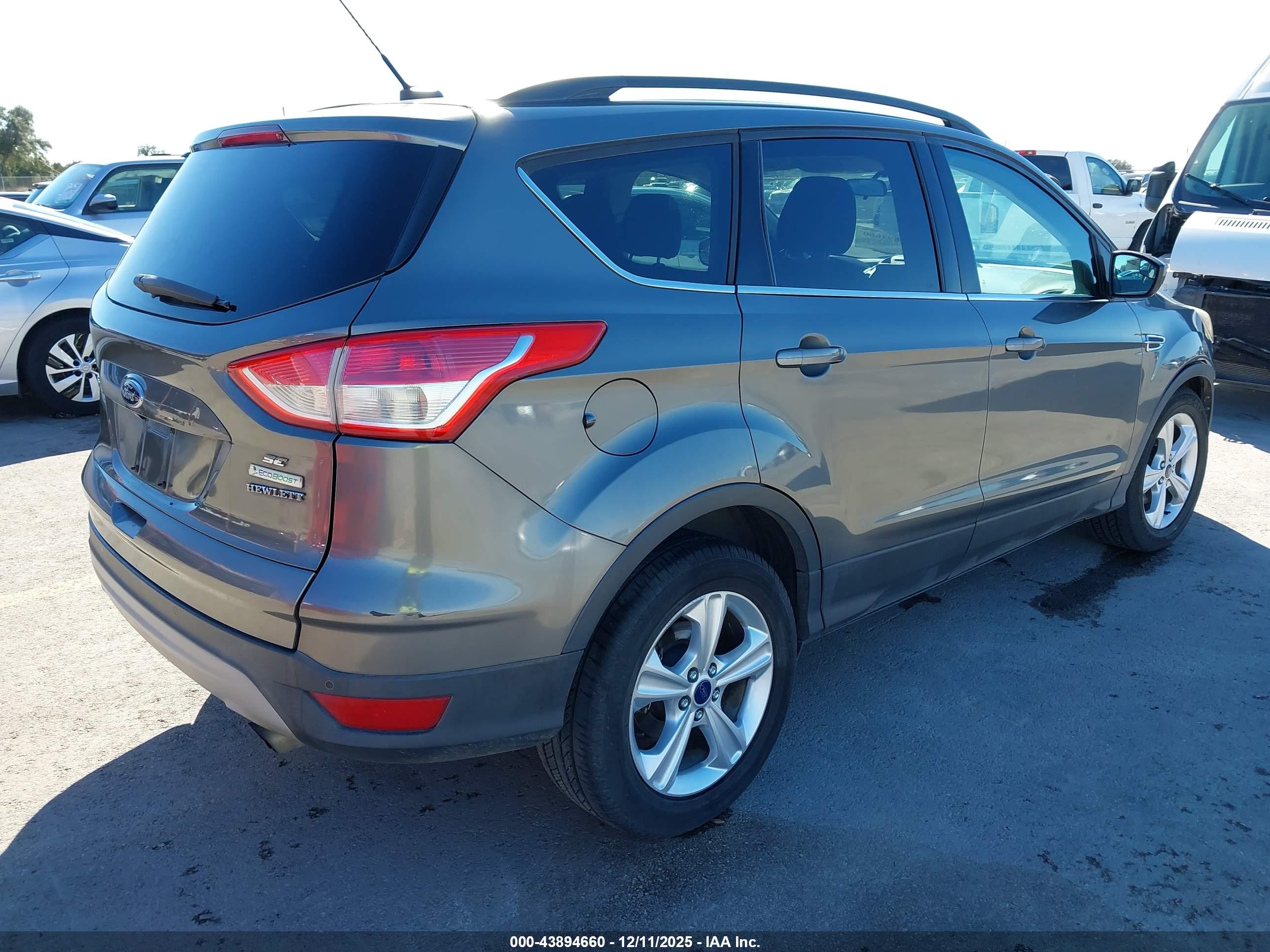 FORD ESCAPE image 4