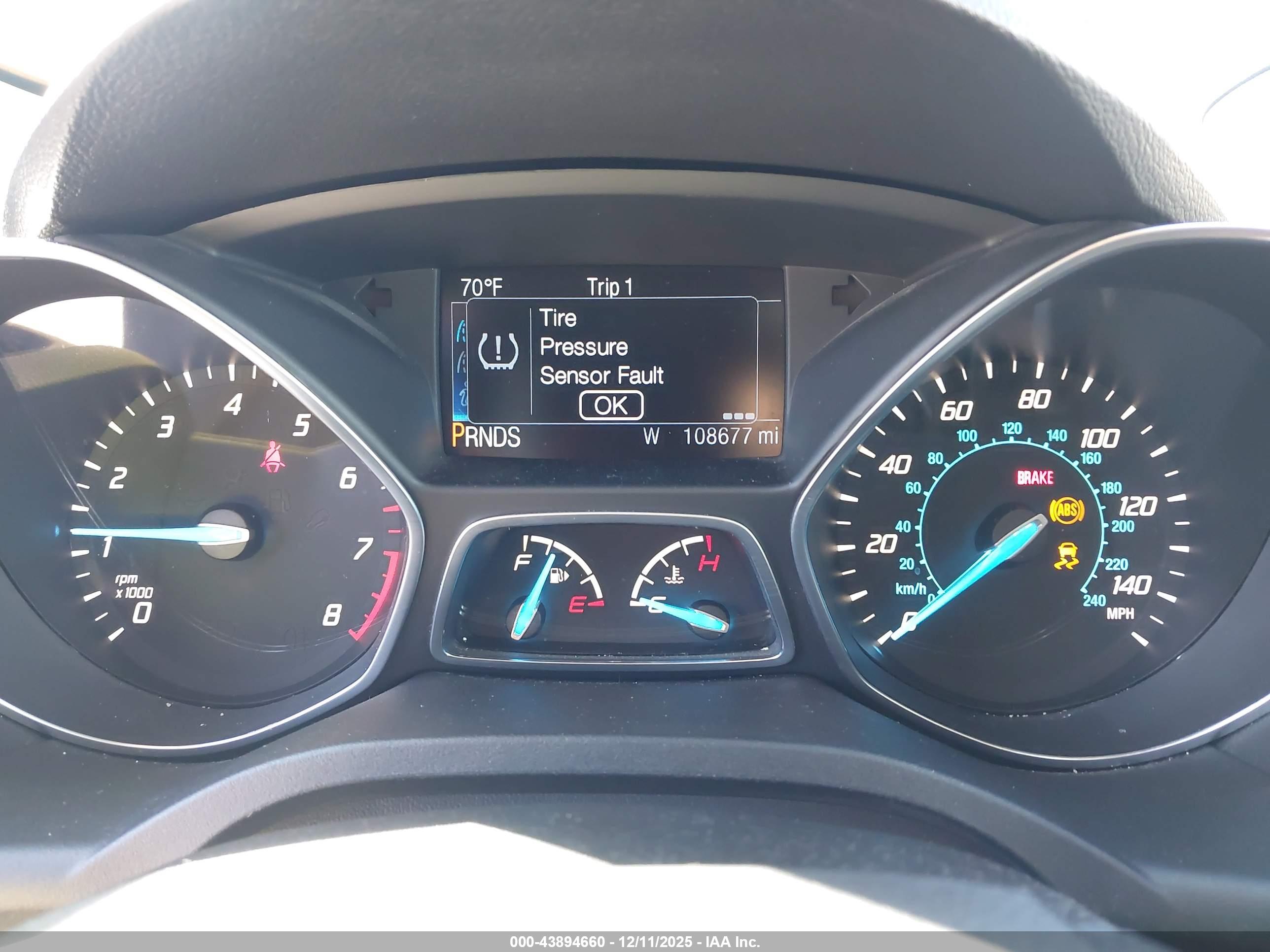 FORD ESCAPE image 7