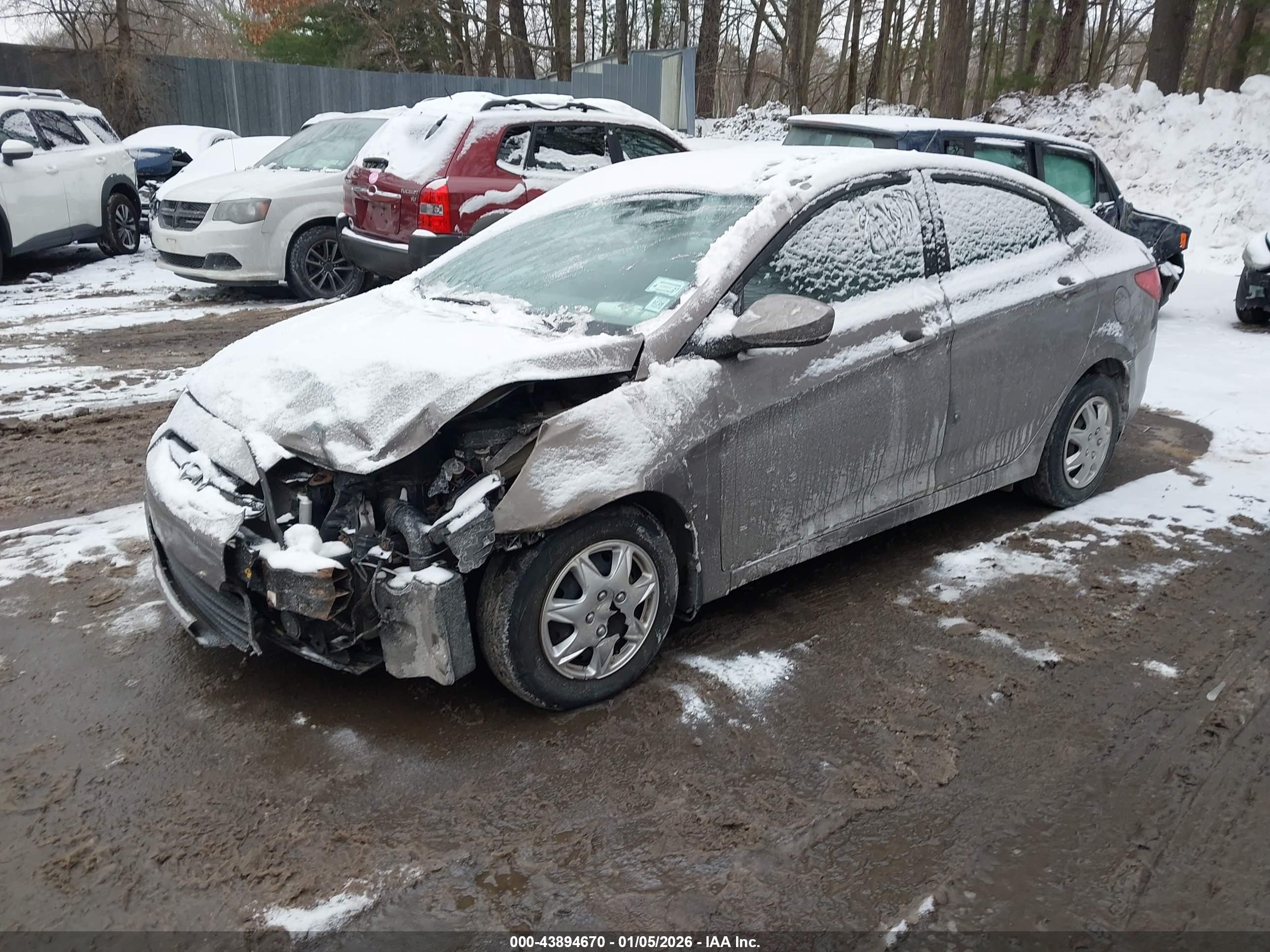 HYUNDAI ACCENT image 2
