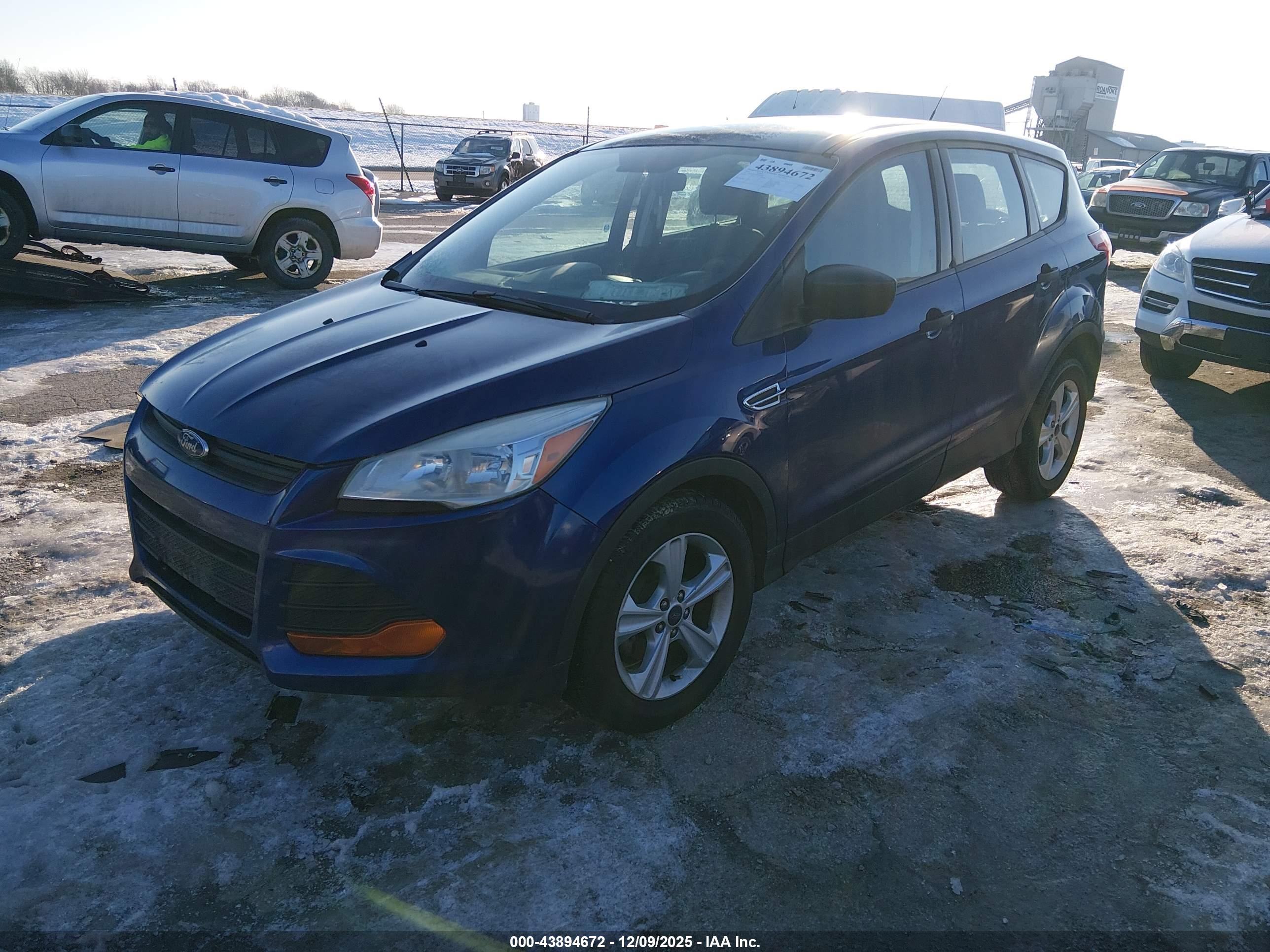 FORD ESCAPE image 2