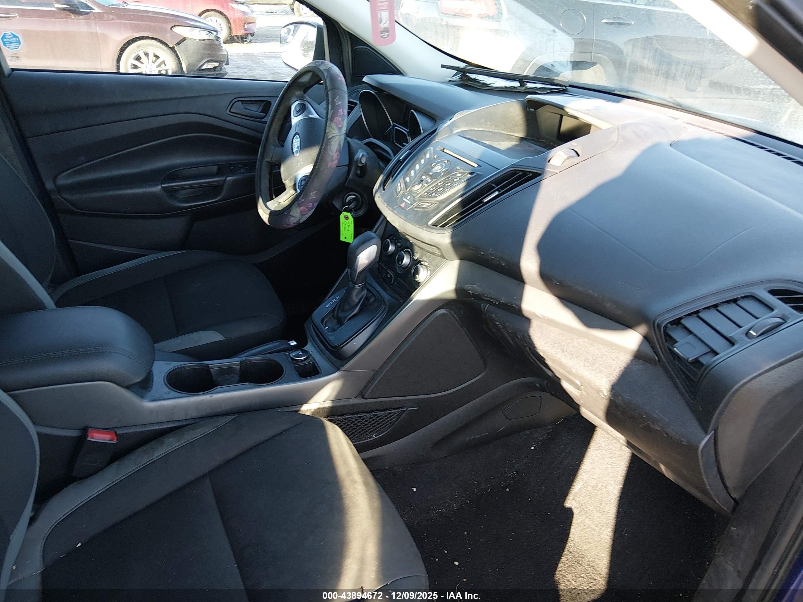 FORD ESCAPE image 5