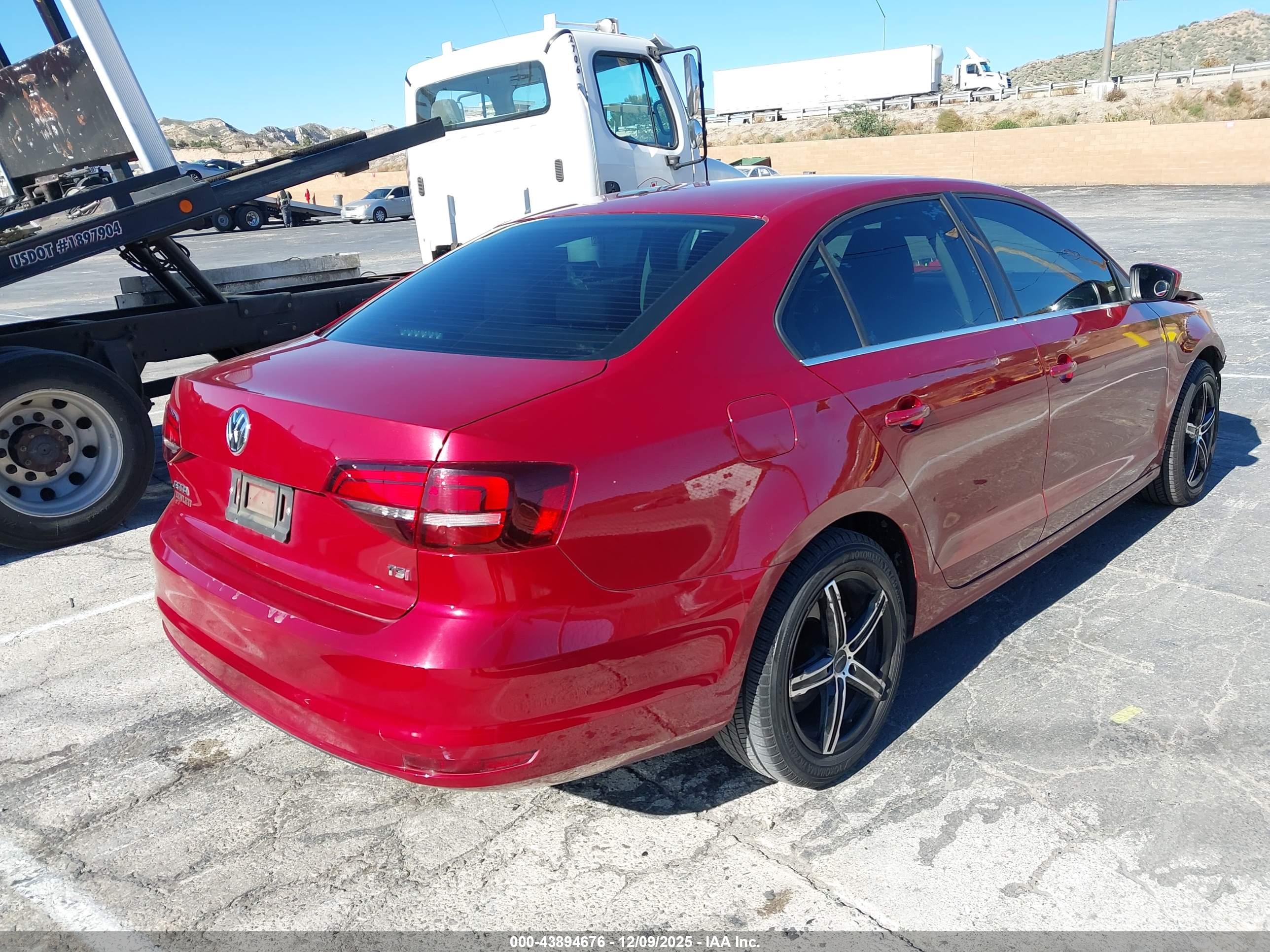 VOLKSWAGEN JETTA image 4