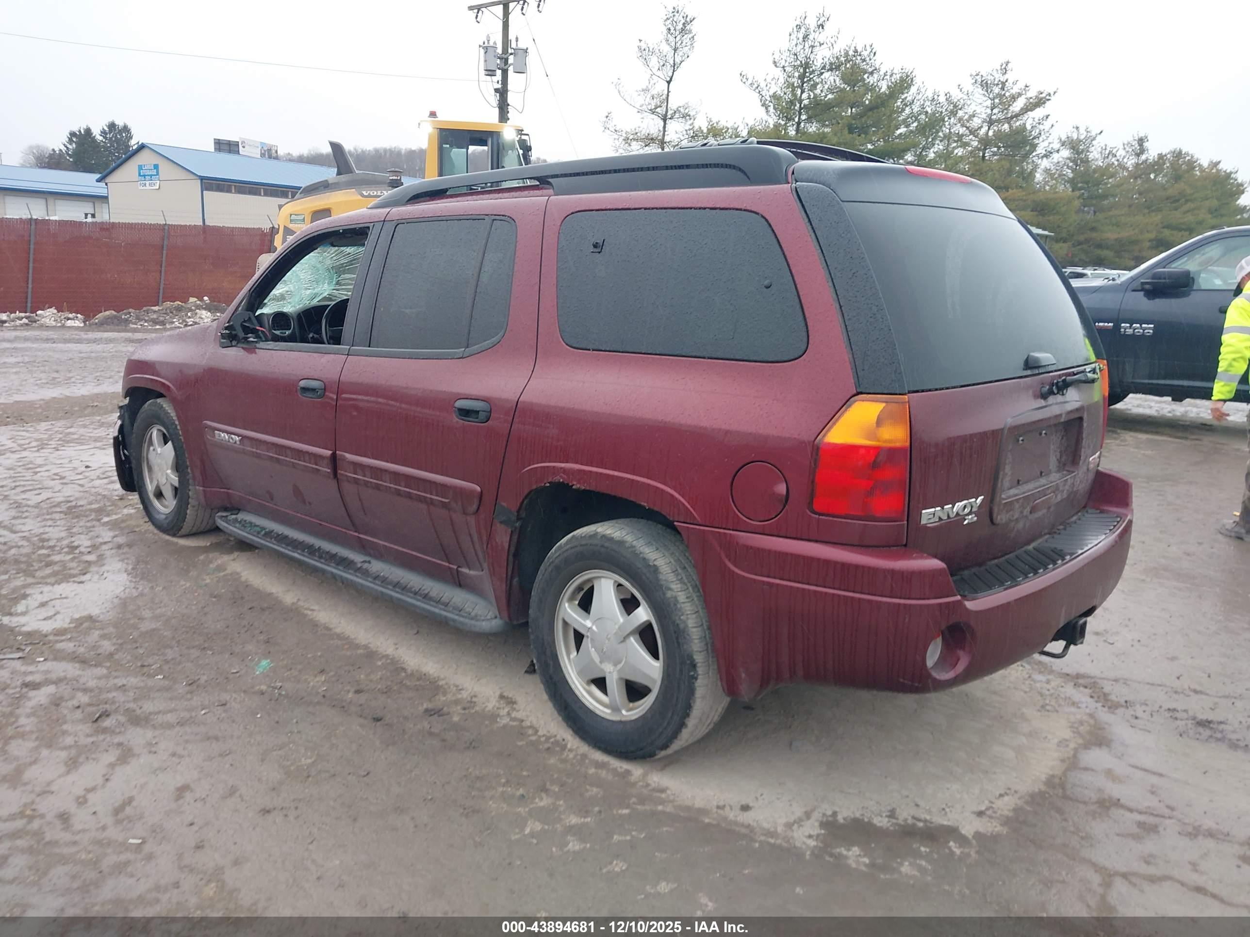 GMC ENVOY image 3